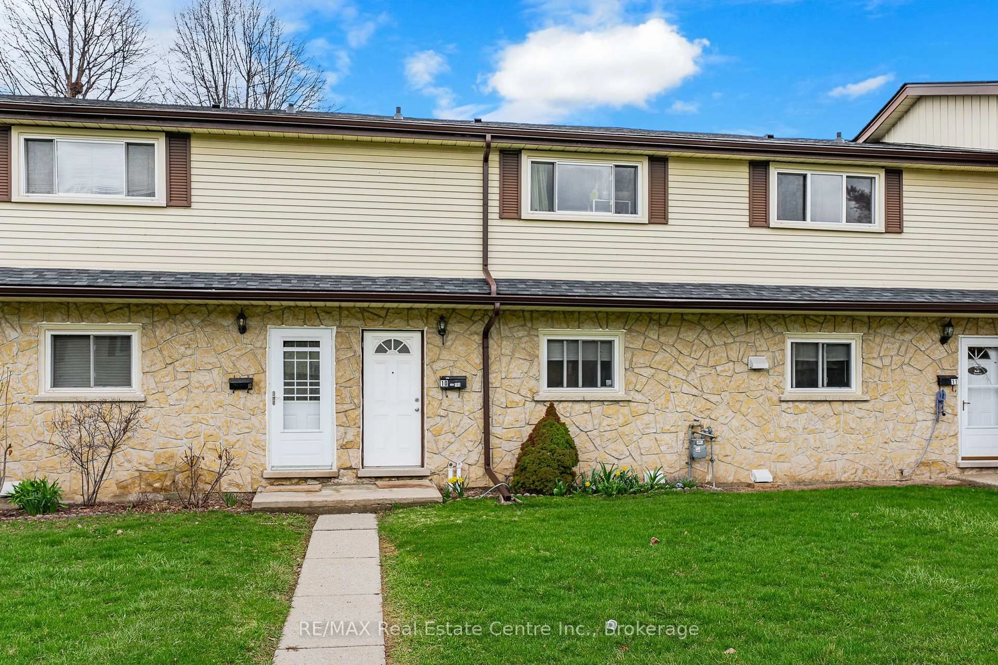 Unknown for 144 Jansen Ave #10, Kitchener Ontario N2A 2L7