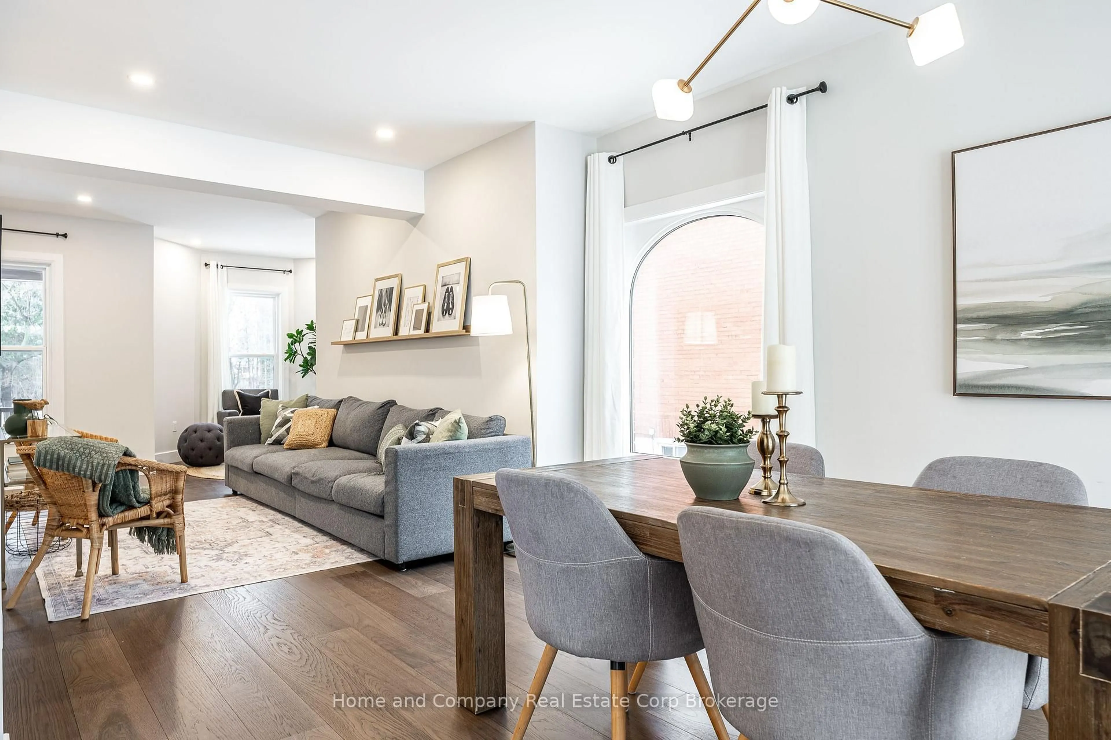 Living room with furniture, unknown for 37 West Gore St, Stratford Ontario N5A 1J9
