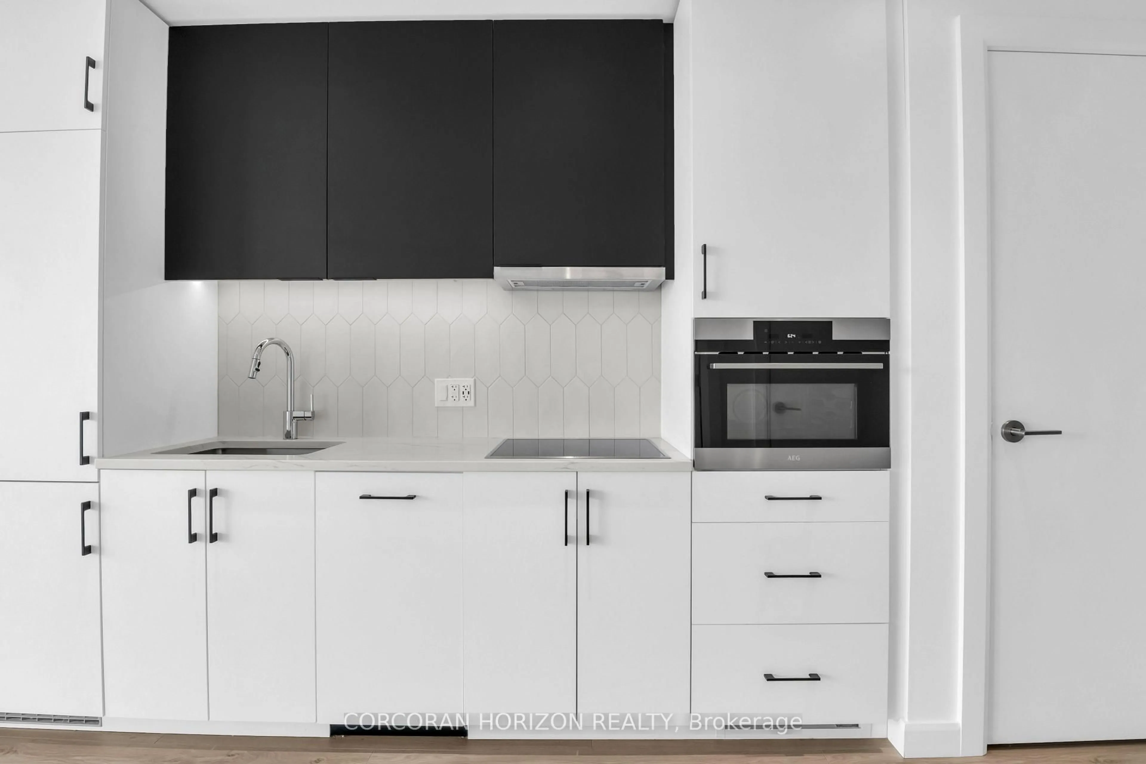 Standard kitchen, unknown for 741 King St #709, Kitchener Ontario N2G 1E5