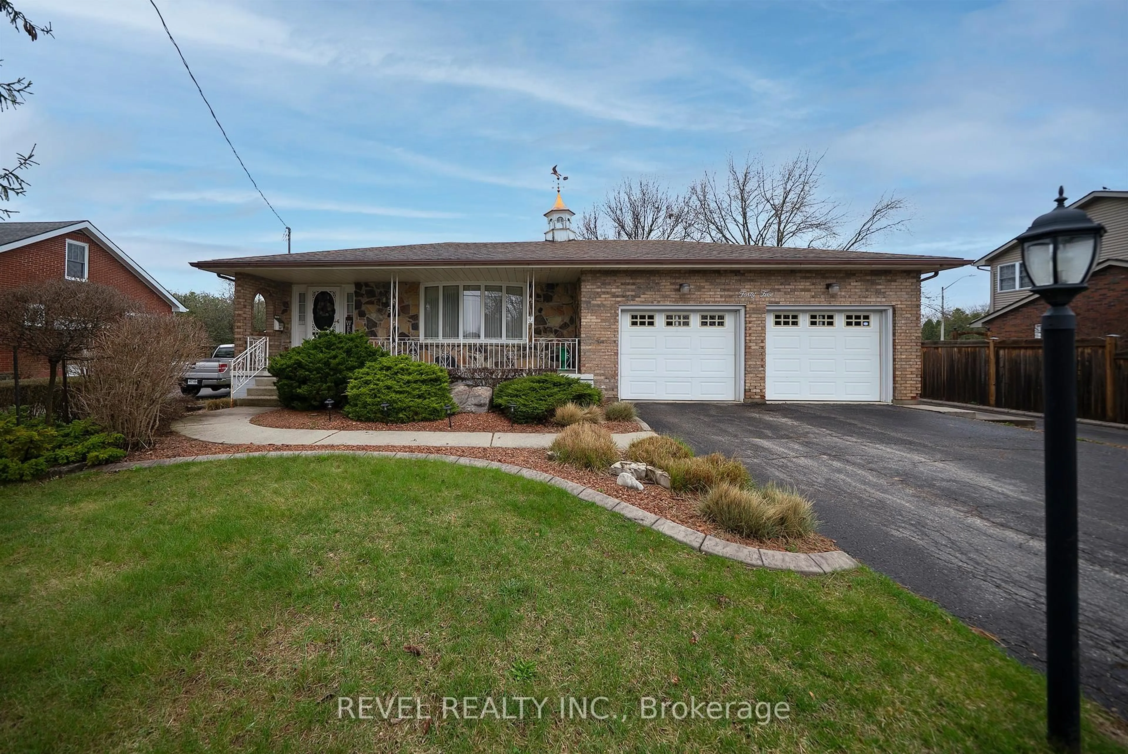 Unknown for 45 Clench Ave, Brantford Ontario N3T 1B7