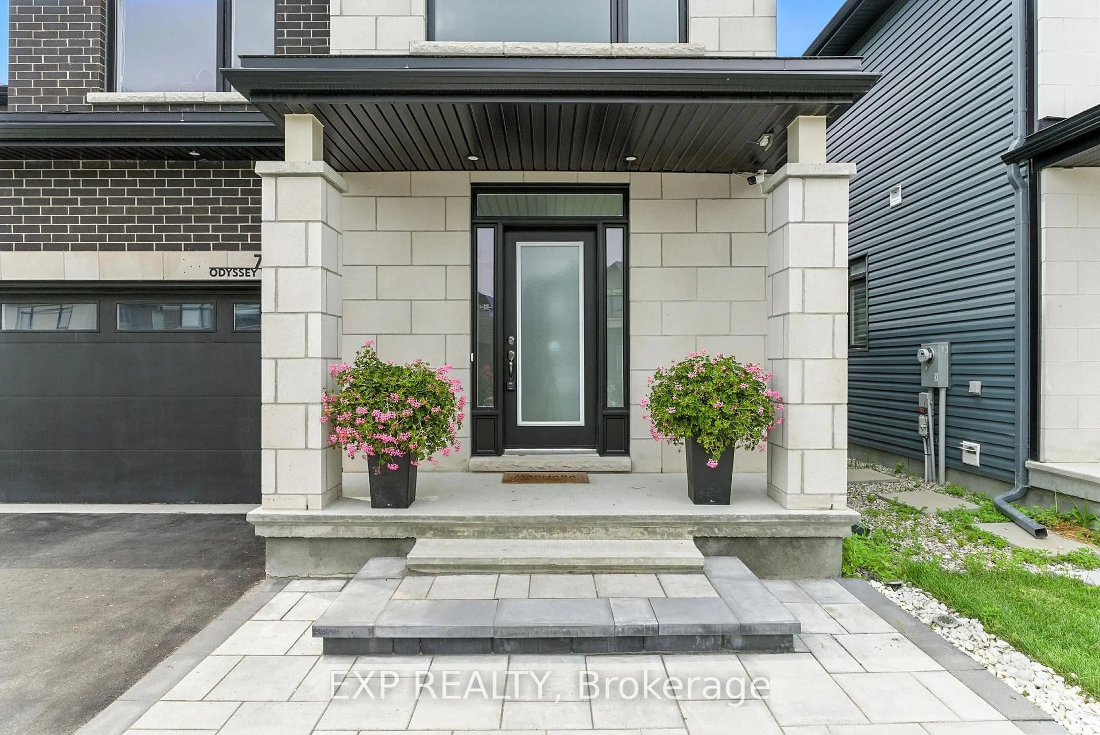 Indoor entryway for 701 Odyssey Way, Ottawa Ontario K1T 0V3