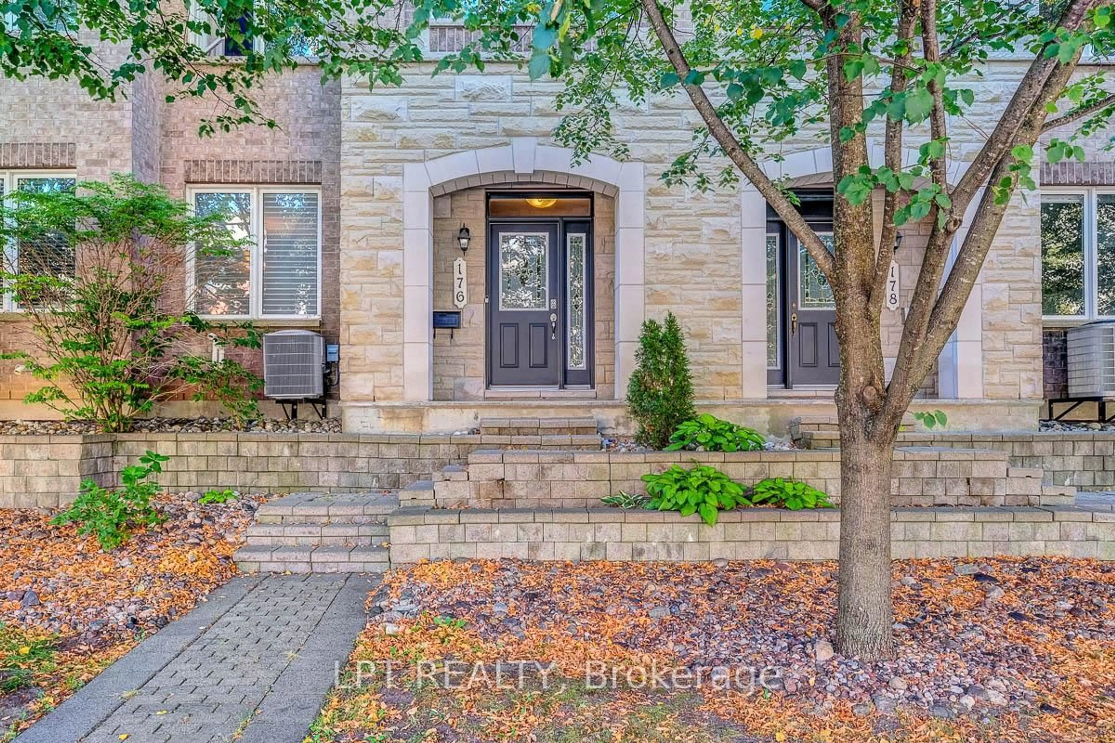 Home with brick exterior material, street for 176 Lanark Ave, Ottawa Ontario K1Z 1E5