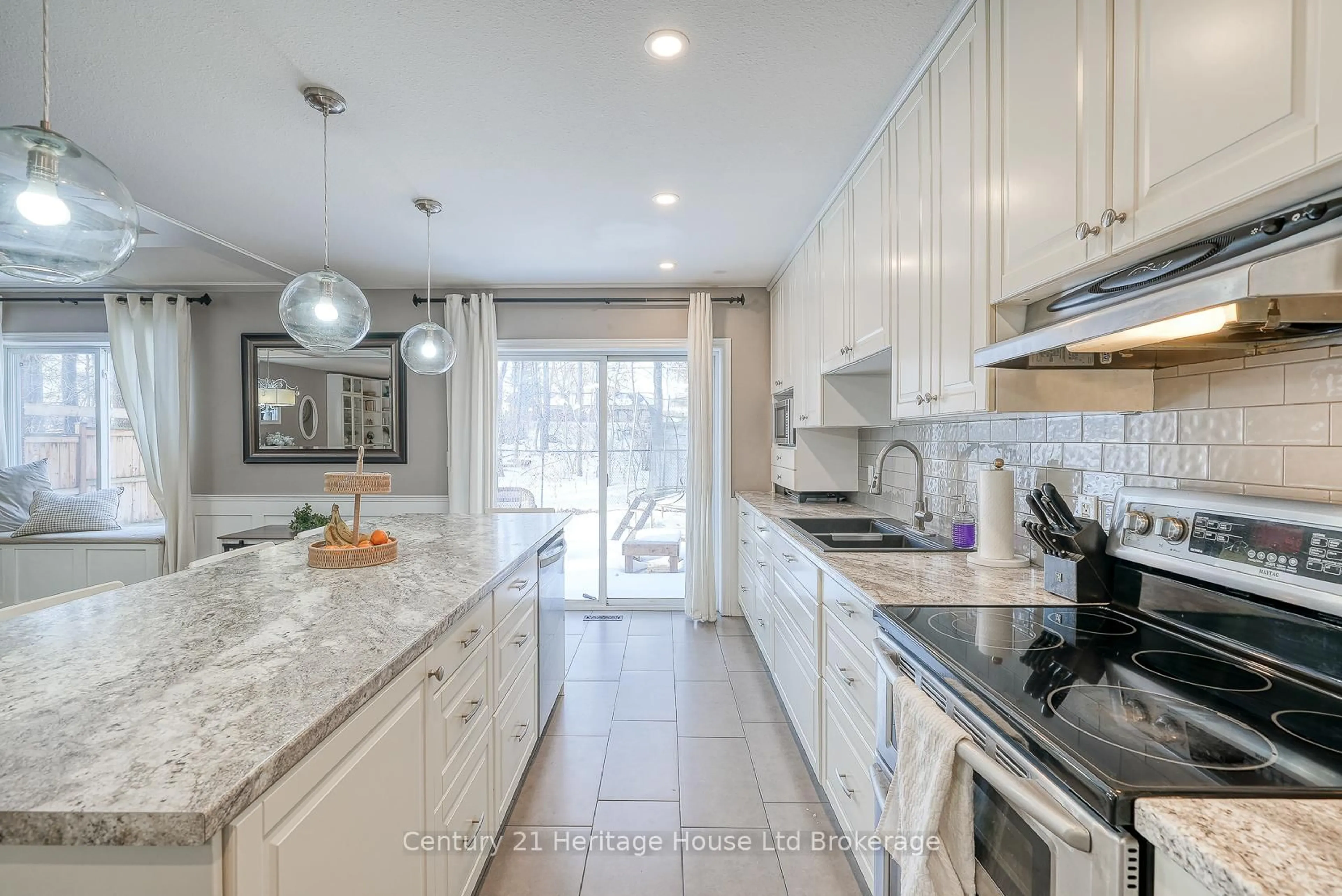 Contemporary kitchen, ceramic/tile floor for 18 Potters Way, Woodstock Ontario N4S 8Z5