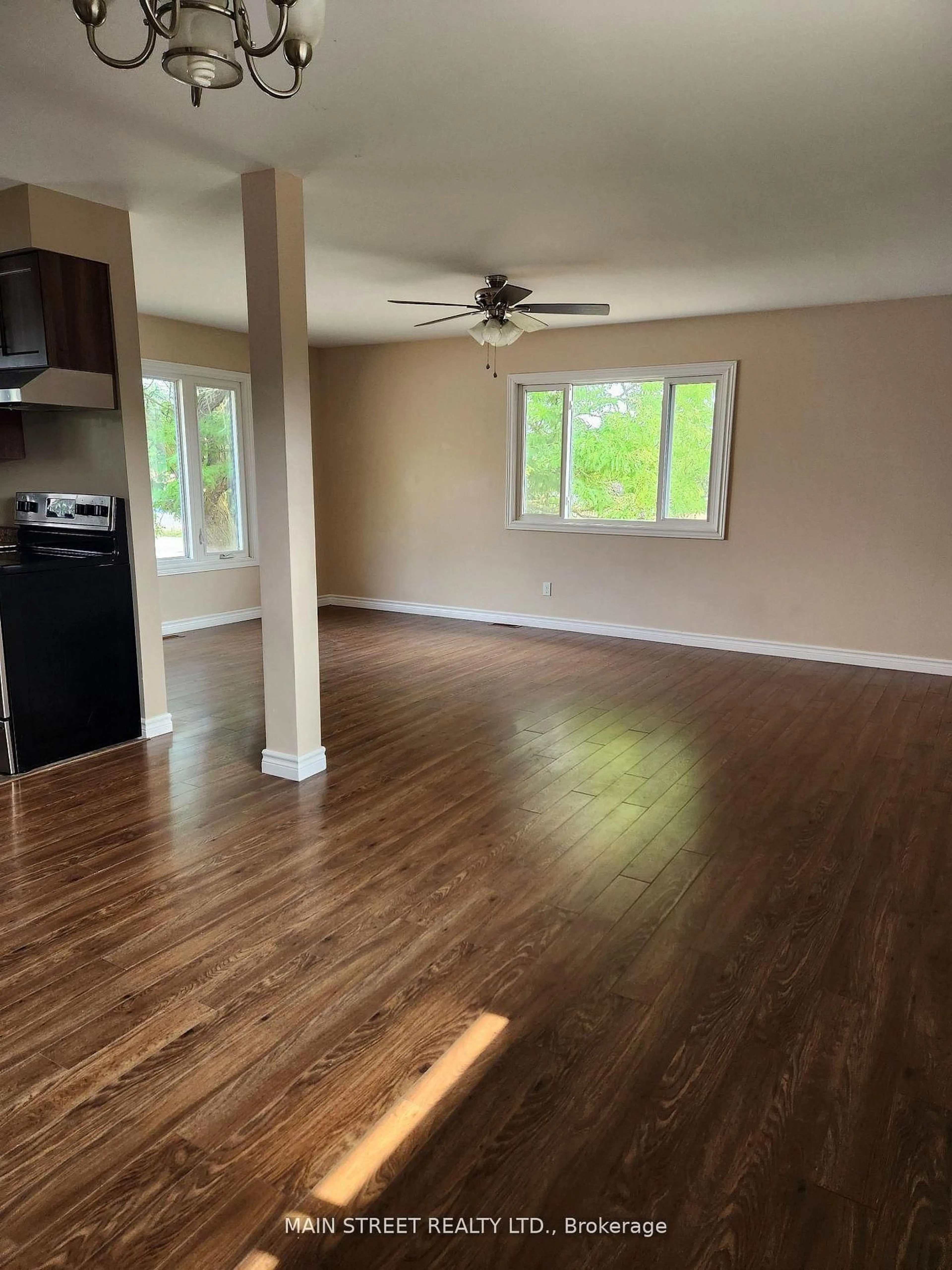 A pic of a room for 28 Prince Of Wales Dr, Belleville Ontario K8P 2T7