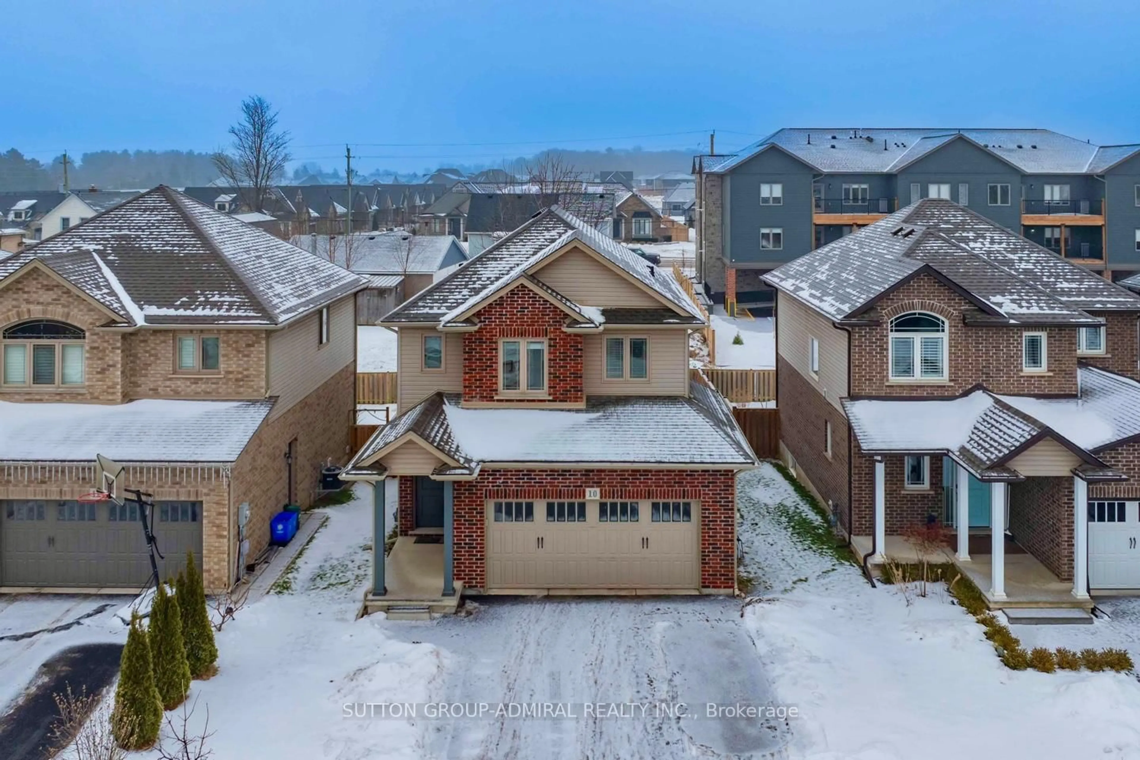A pic from outside/outdoor area/front of a property/back of a property/a pic from drone, street for 10 Bergenstein Cres, Pelham Ontario L0S 1E6