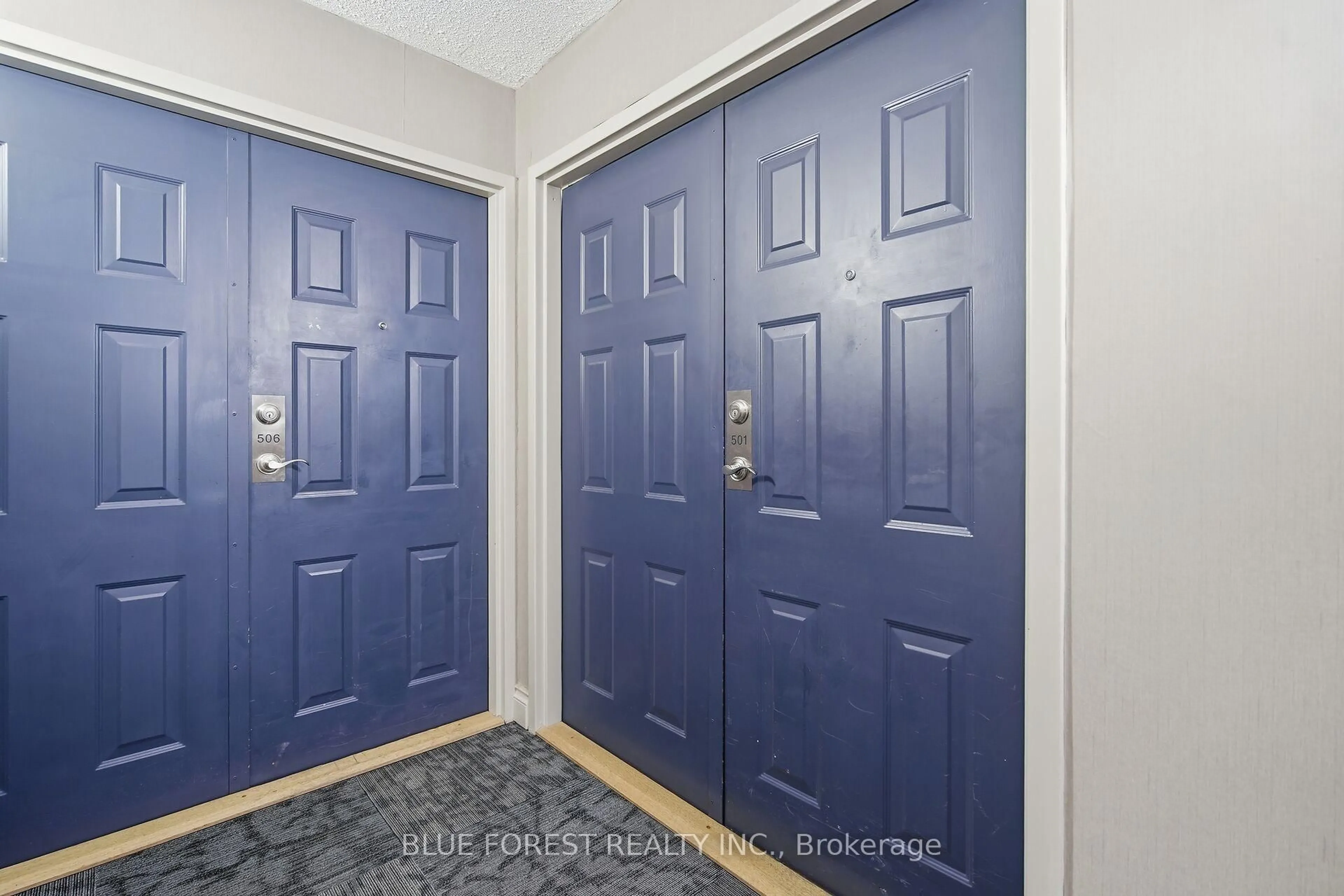 Indoor entryway for 7 Picton St #501, London East Ontario N6A 3P8