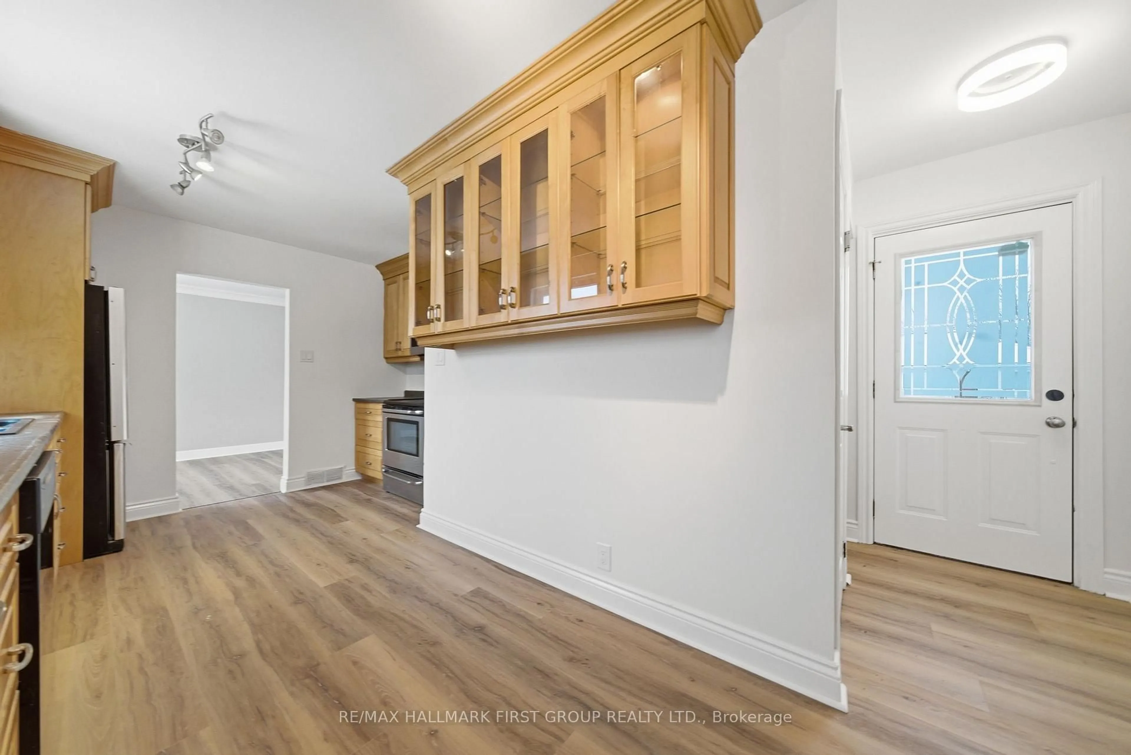 Unknown for 16 Sutcliffe Blvd, Quinte West Ontario K8V 3M5