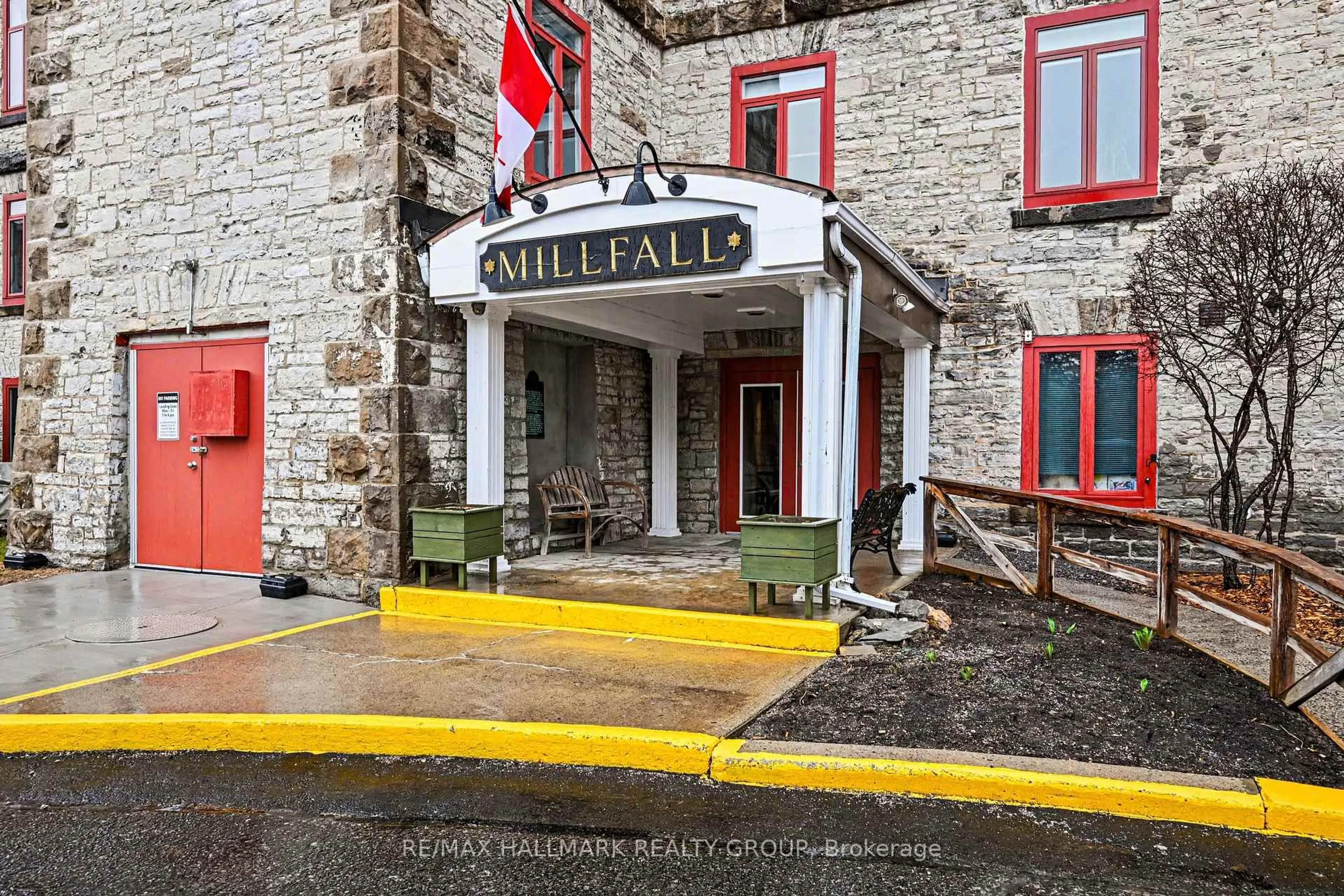 Lobby for 1 Rosamond St #206, Almonte Ontario K0A 1A0