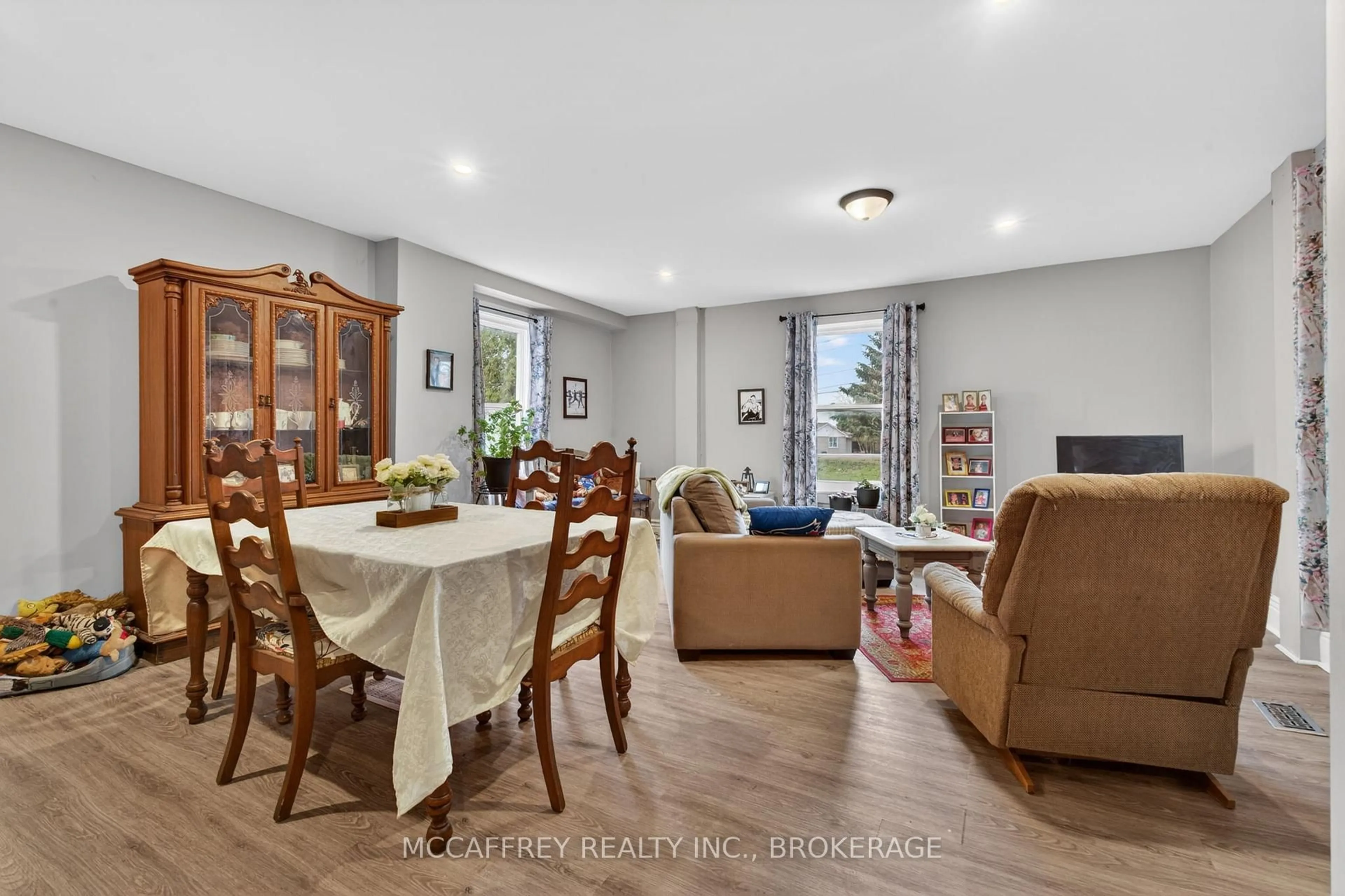 Dining room, unknown for 5 Railway St, Lansdowne Village Ontario K0E 1L0