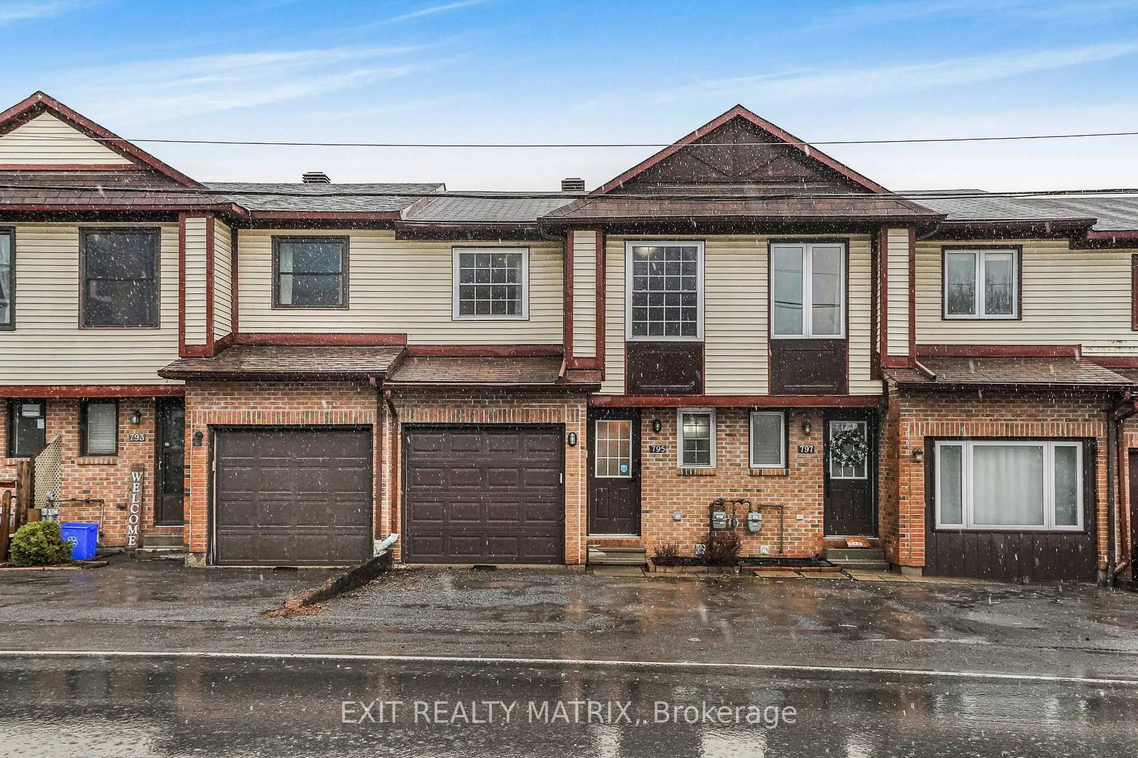 A pic from outside/outdoor area/front of a property/back of a property/a pic from drone, street for 795 Principale St, Casselman Ontario K0A 1M0