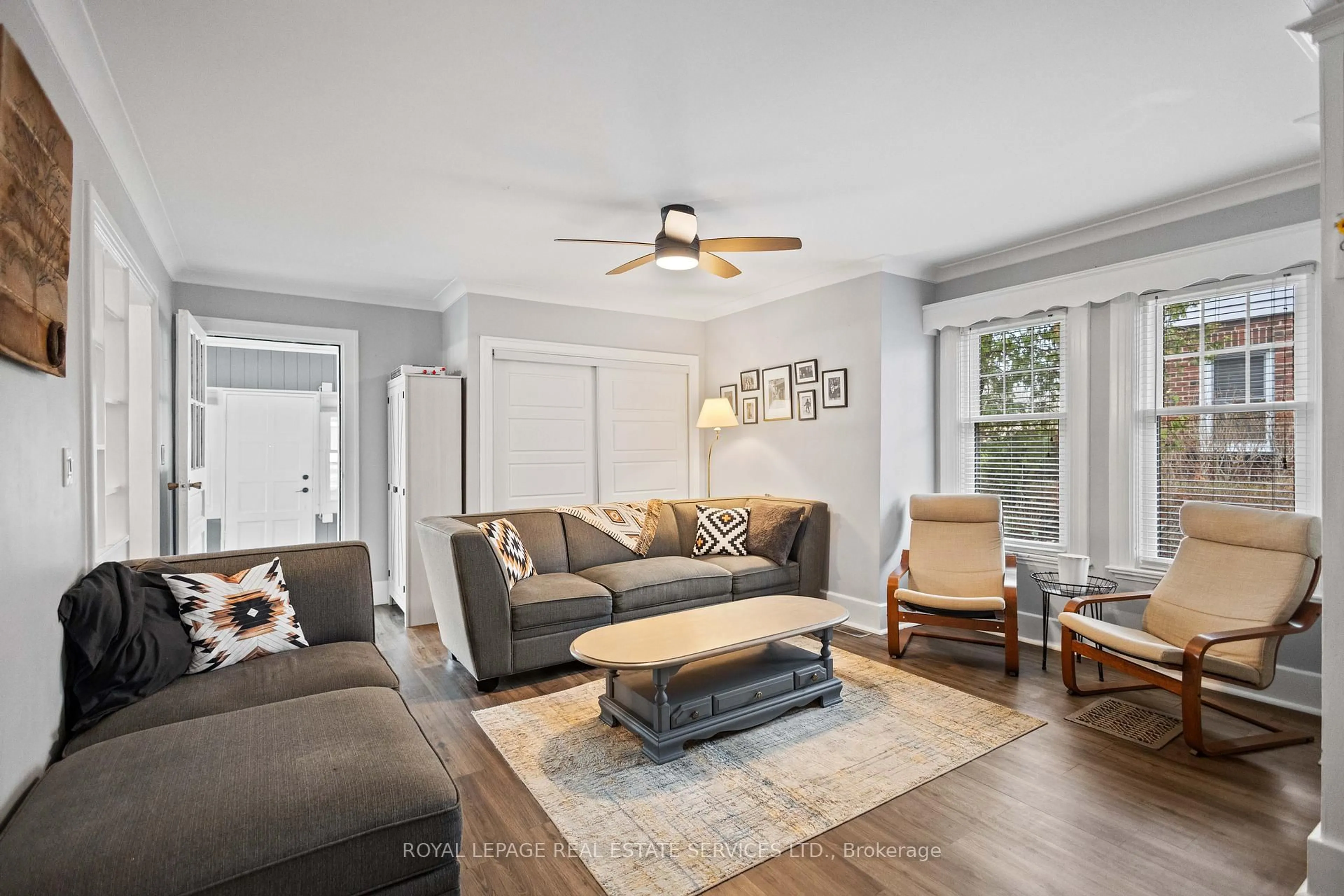 Living room with furniture, unknown for 13 Forest Rd, Brantford Ontario N3S 6V9