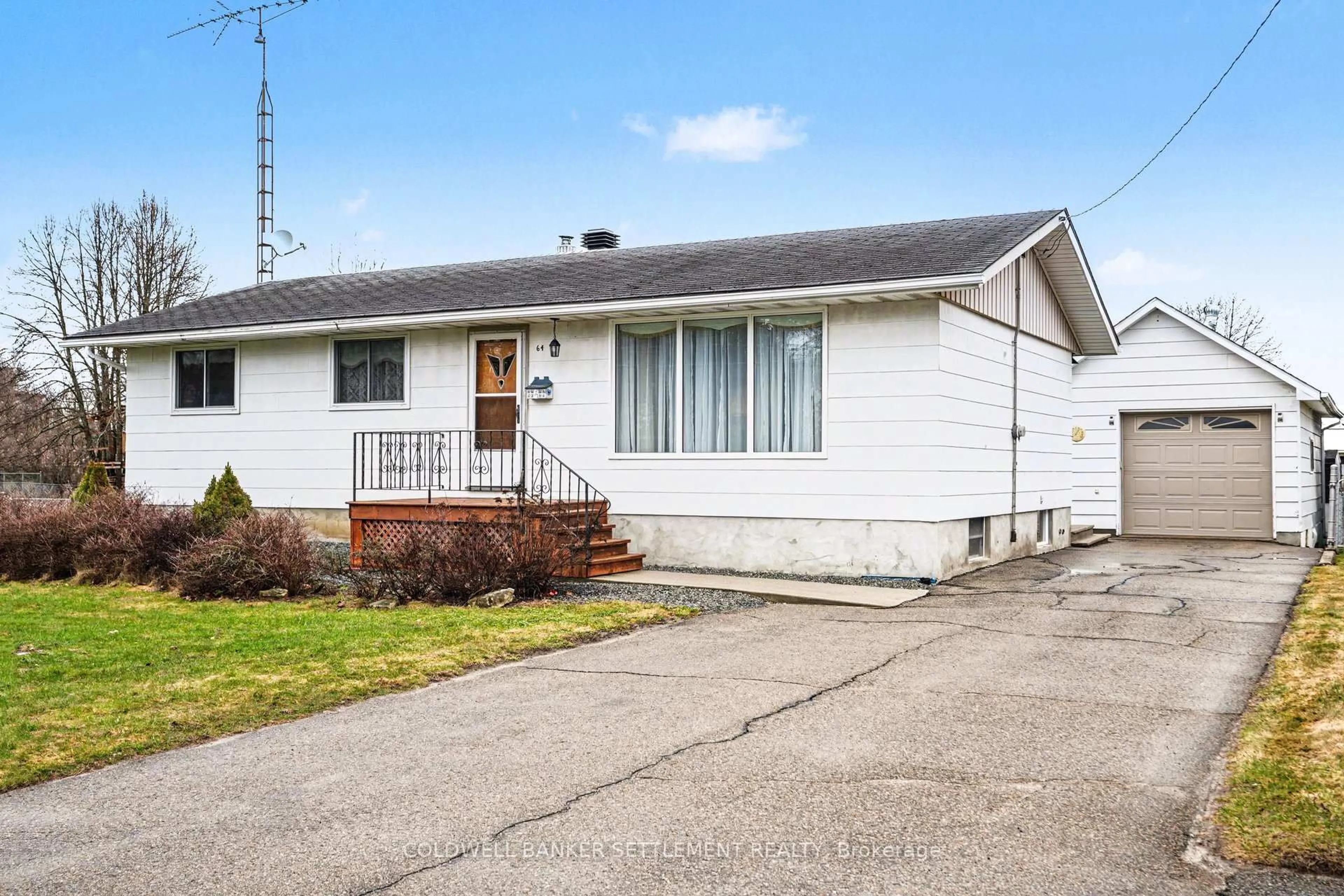 Home with vinyl exterior material, street for 64 SOUTH St, Perth Ontario K7H 2G7