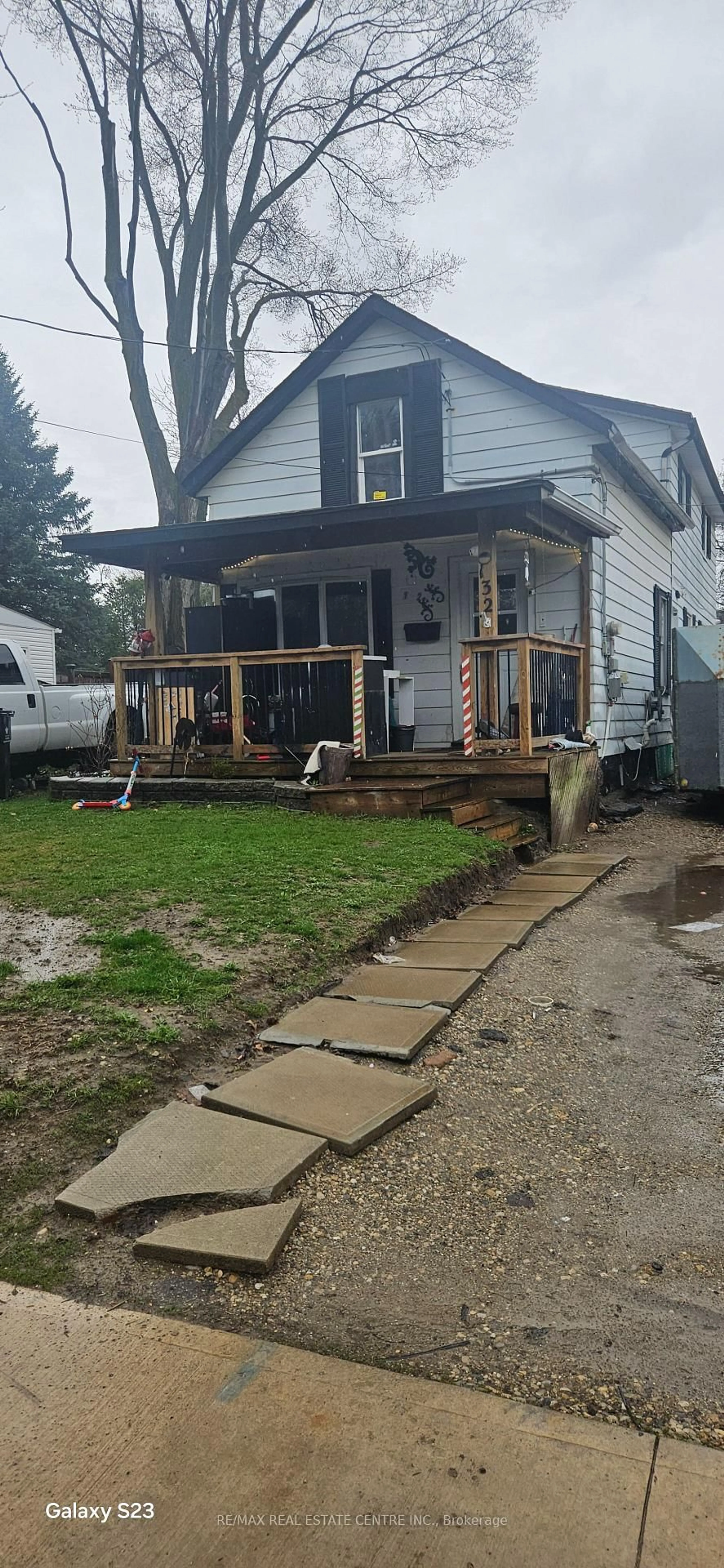 Unknown for 132 Bridge St, Waterloo Ontario N2K 1K9