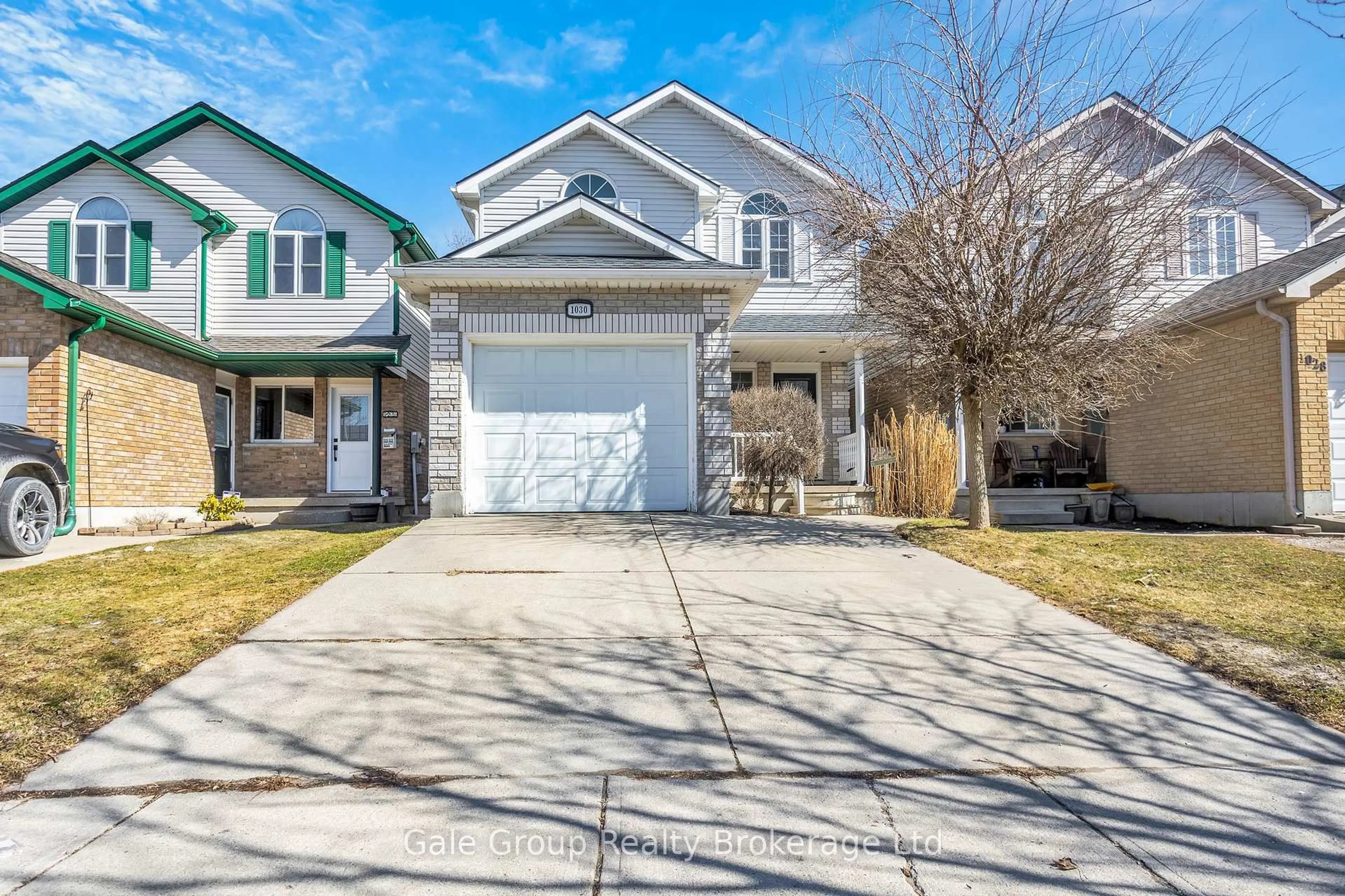 Home with vinyl exterior material, street for 1030 Pearson Dr, Woodstock Ontario N4S 8V1