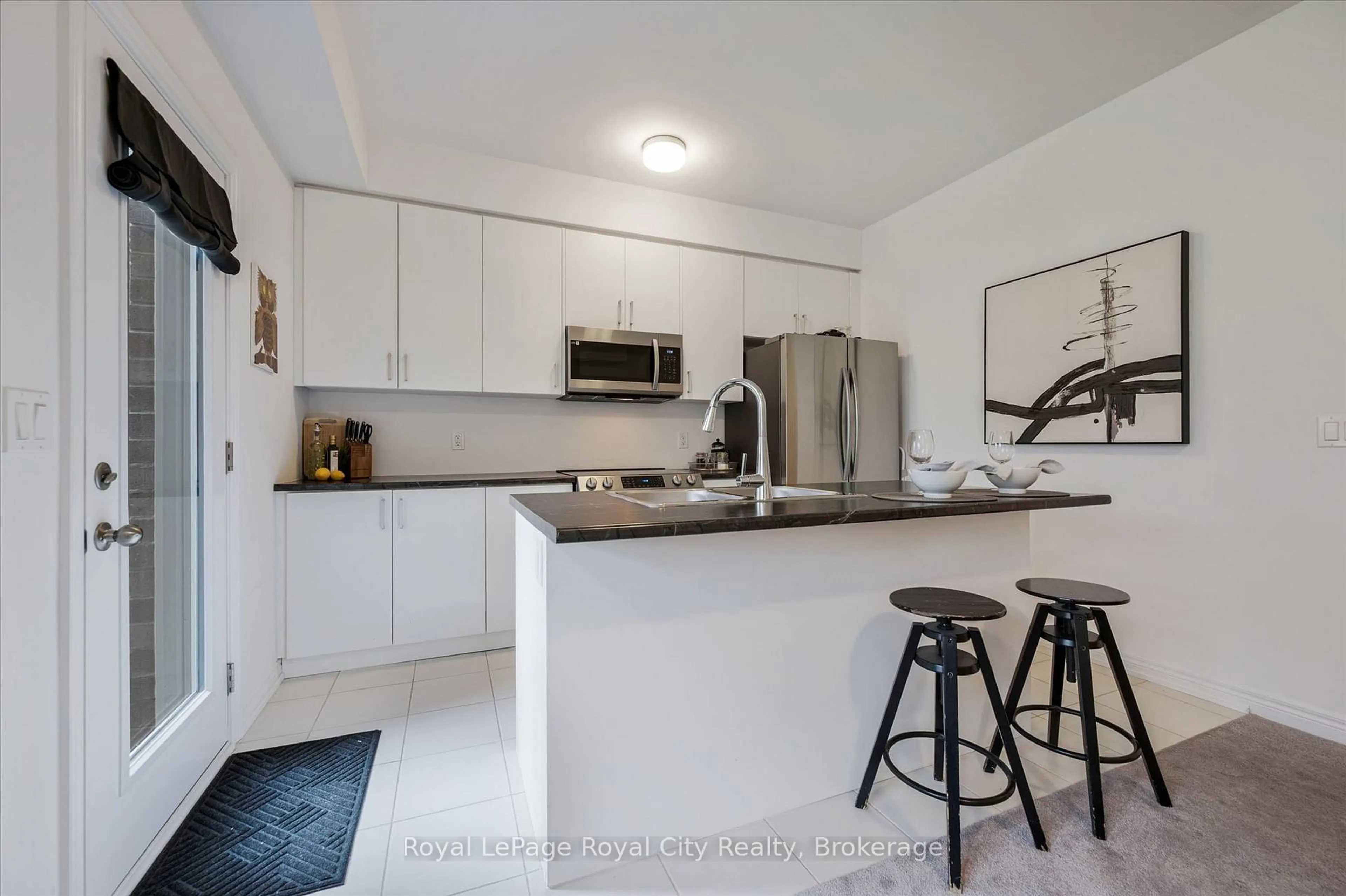 Open concept kitchen, unknown for 44 Edminston Dr, Centre Wellington Ontario N1M 0J1