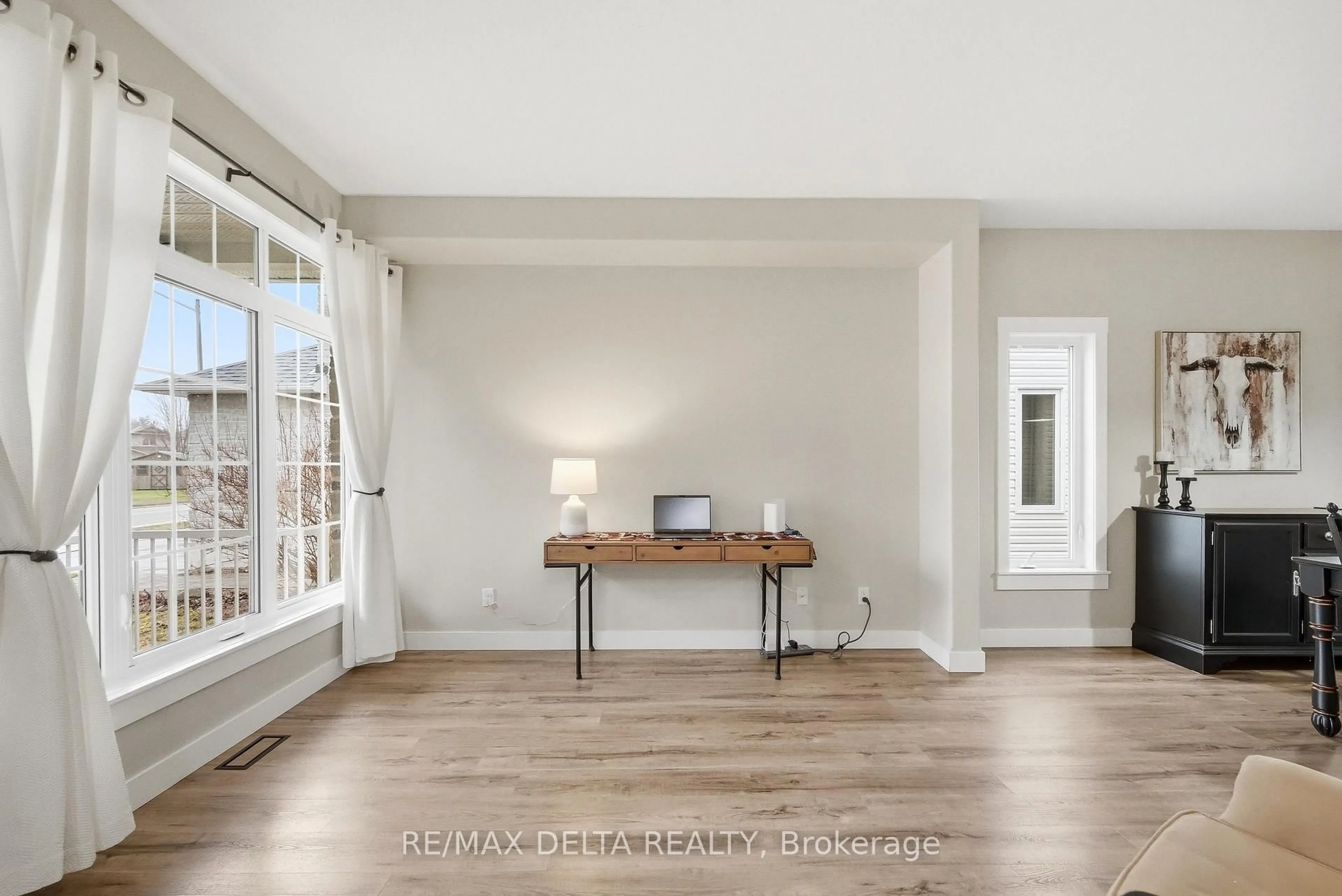 Indoor entryway for 2669 Chamberland St, Clarence-Rockland Ontario K4K 0A5