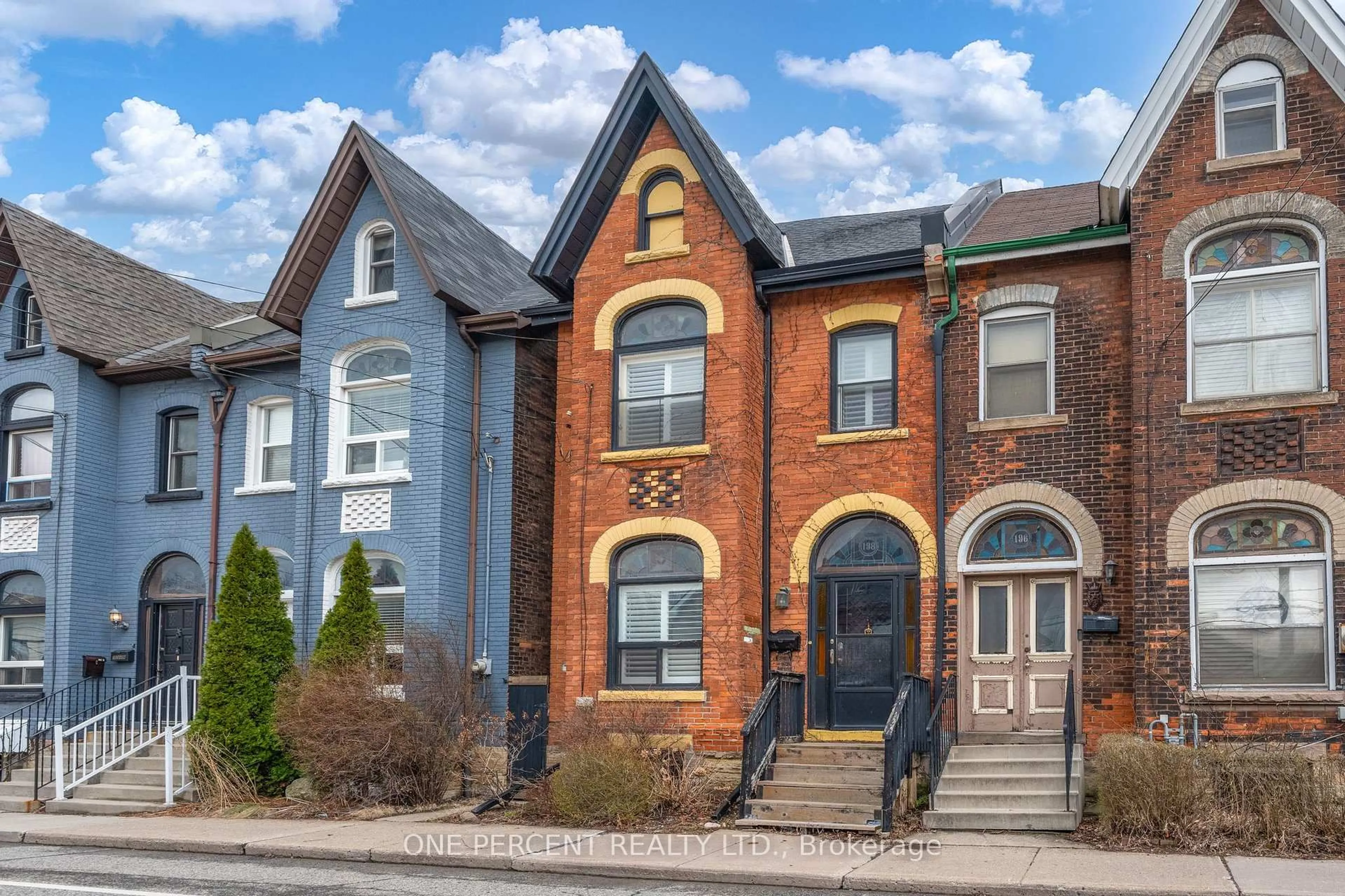 Home with brick exterior material, street for 198 Bay St, Hamilton Ontario L8R 2P9