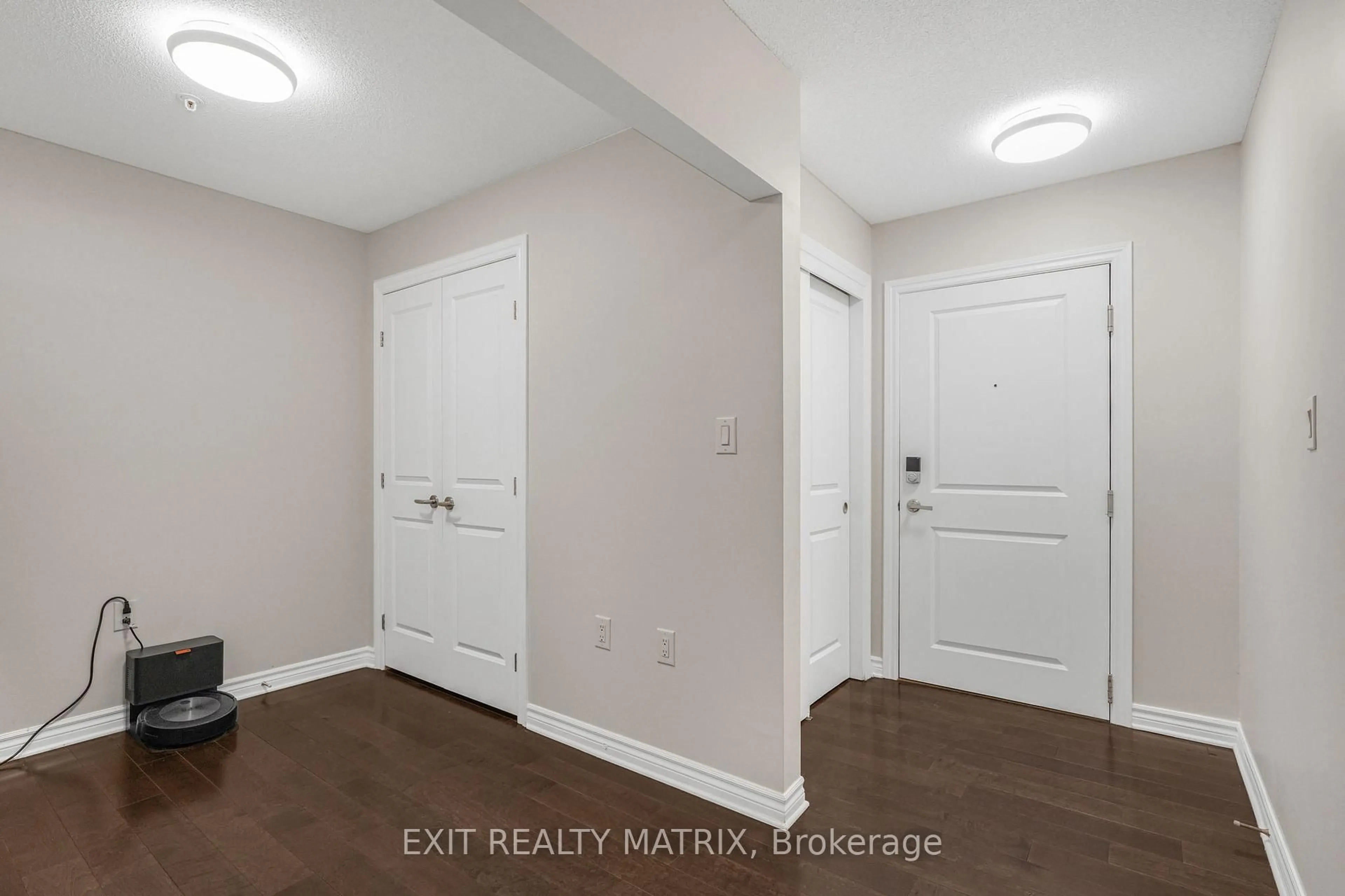 Indoor entryway for 141 Potts Private #101, Ottawa Ontario K4A 0X9