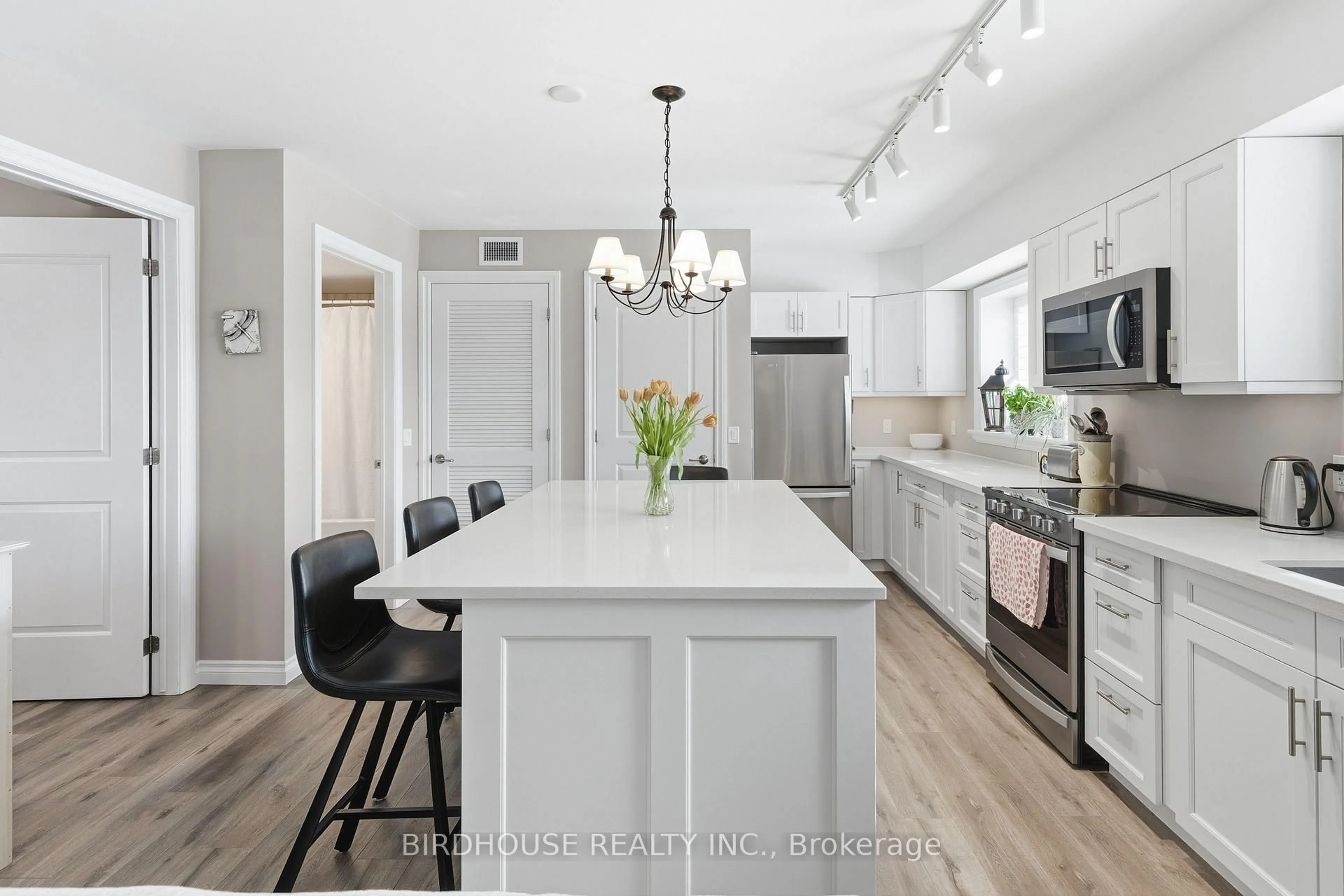 Open concept kitchen, ceramic/tile floor for 25 King St #301, Kawartha Lakes Ontario K9V 1C4
