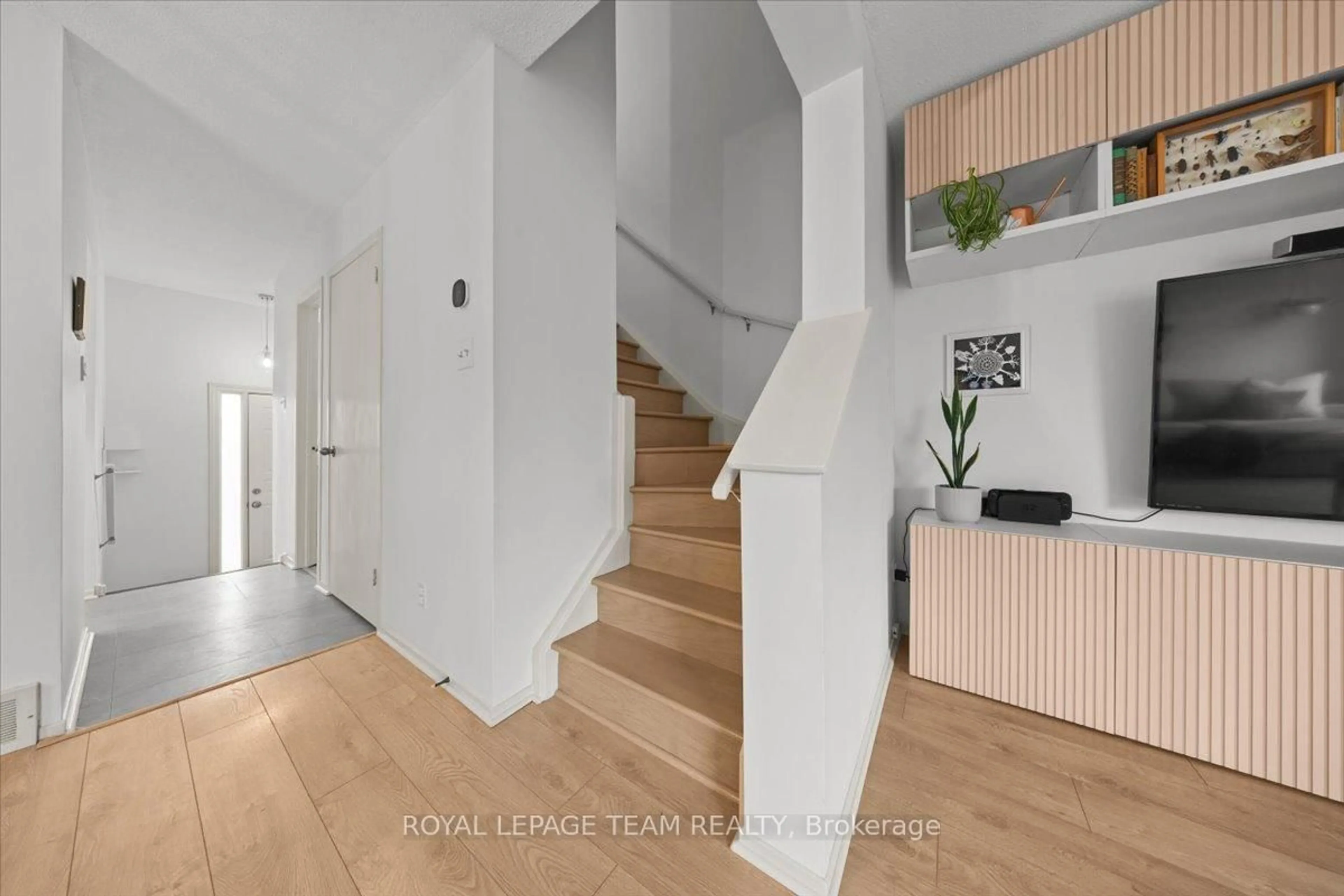 Unknown for 3230 Uplands Dr #40, Ottawa Ontario K1V 0C6