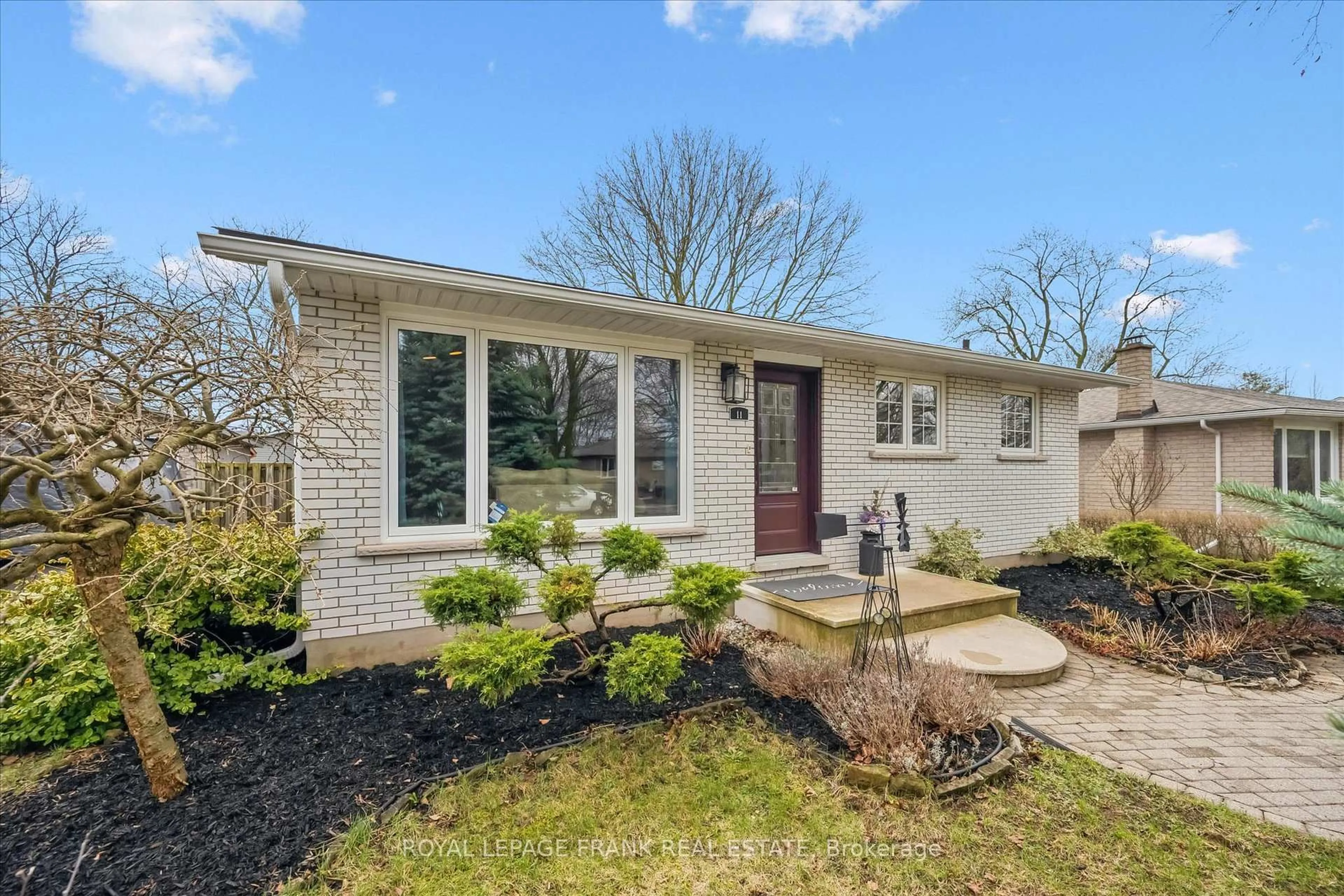 Unknown for 11 Argyle Dr, Guelph Ontario N1G 2P1