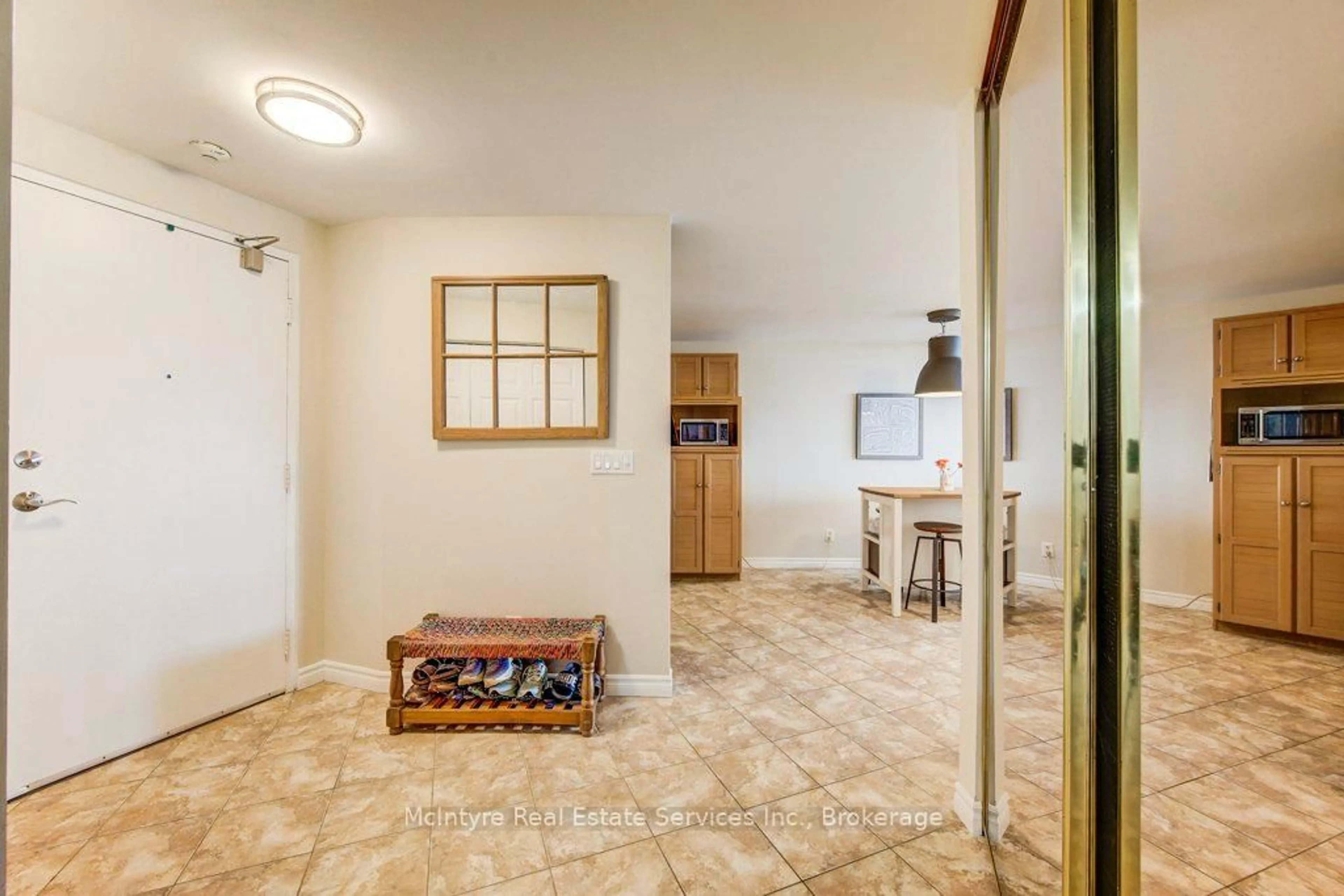 Indoor entryway for 24 Marilyn Dr #704, Guelph Ontario N1H 8E9