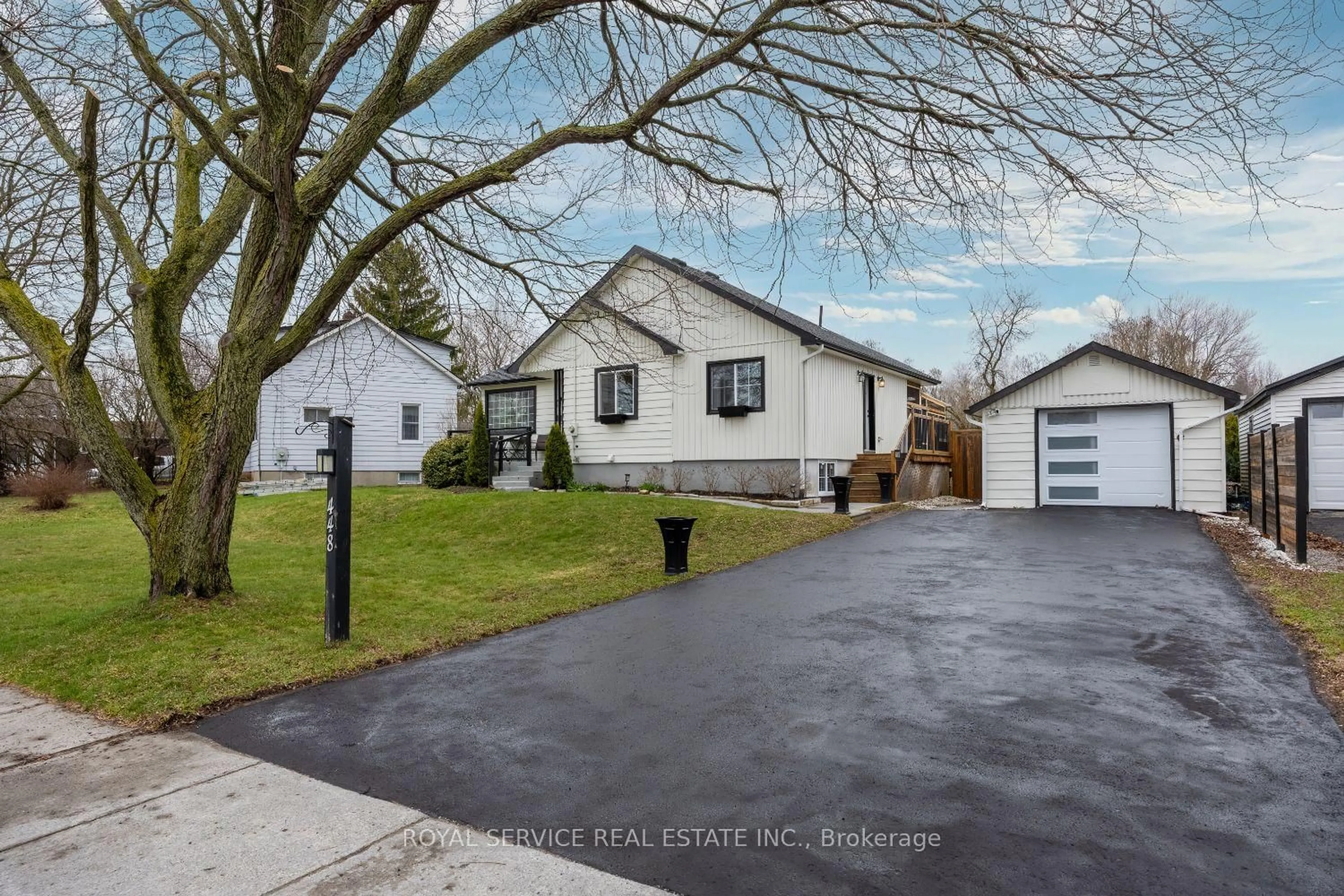 A pic from outside/outdoor area/front of a property/back of a property/a pic from drone, street for 448 Boulton St, Cobourg Ontario K9A 1X9
