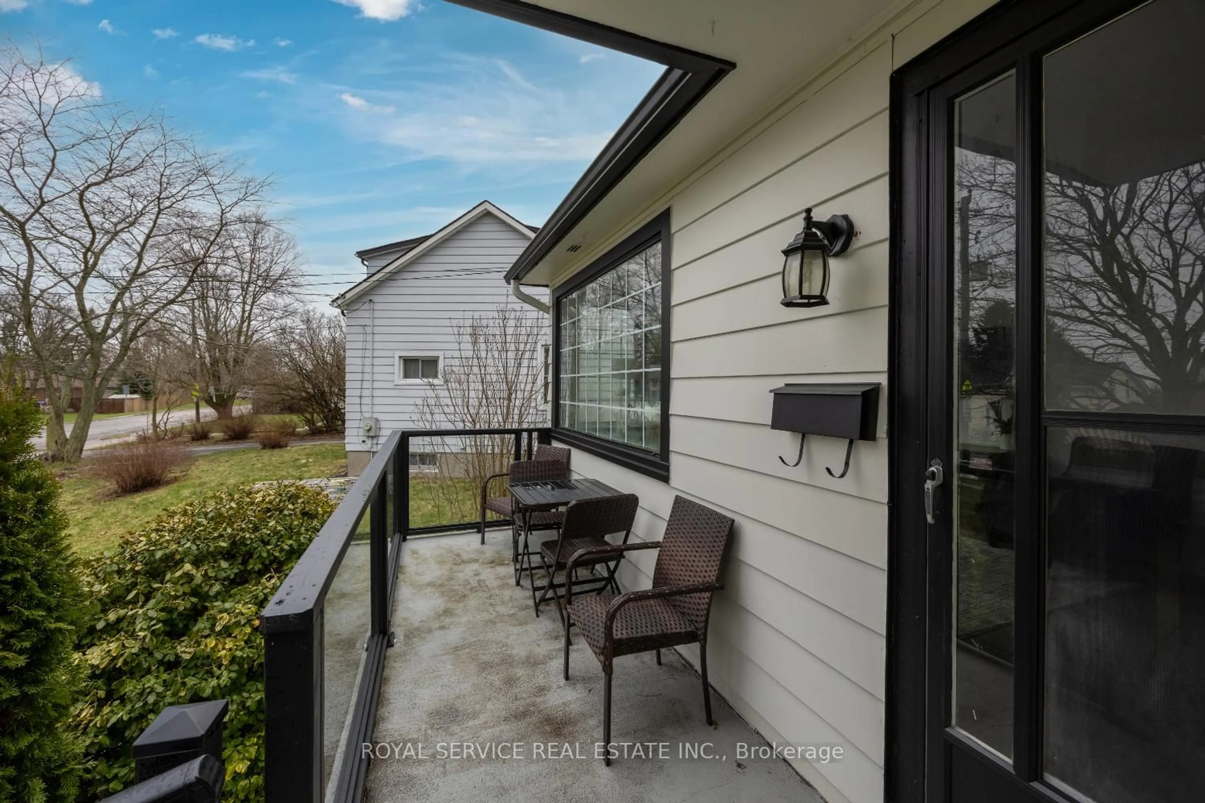 Patio, unknown for 448 Boulton St, Cobourg Ontario K9A 1X9