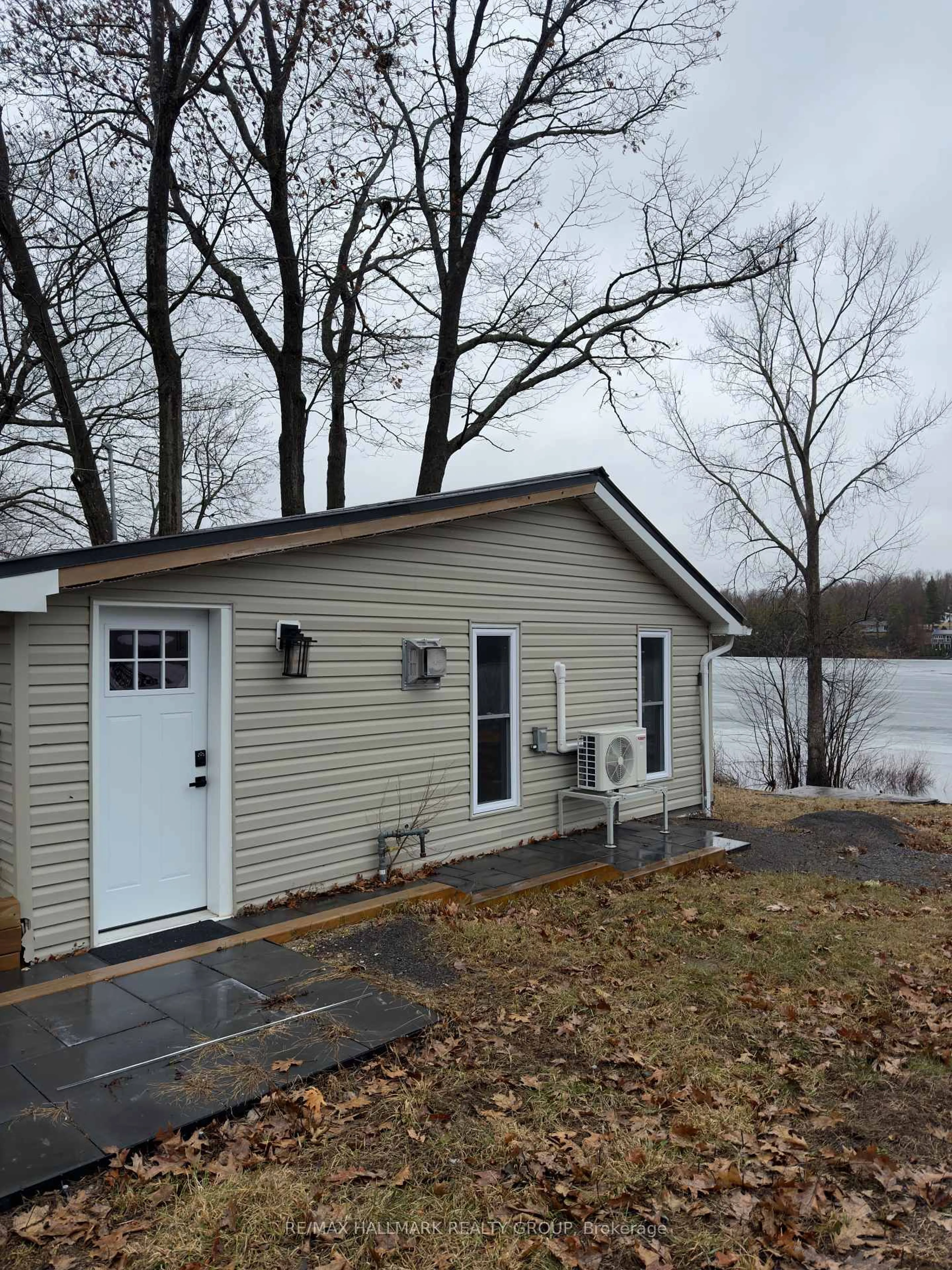 Unknown for 1114 Bayview Dr, Ottawa Ontario K0A 3M0