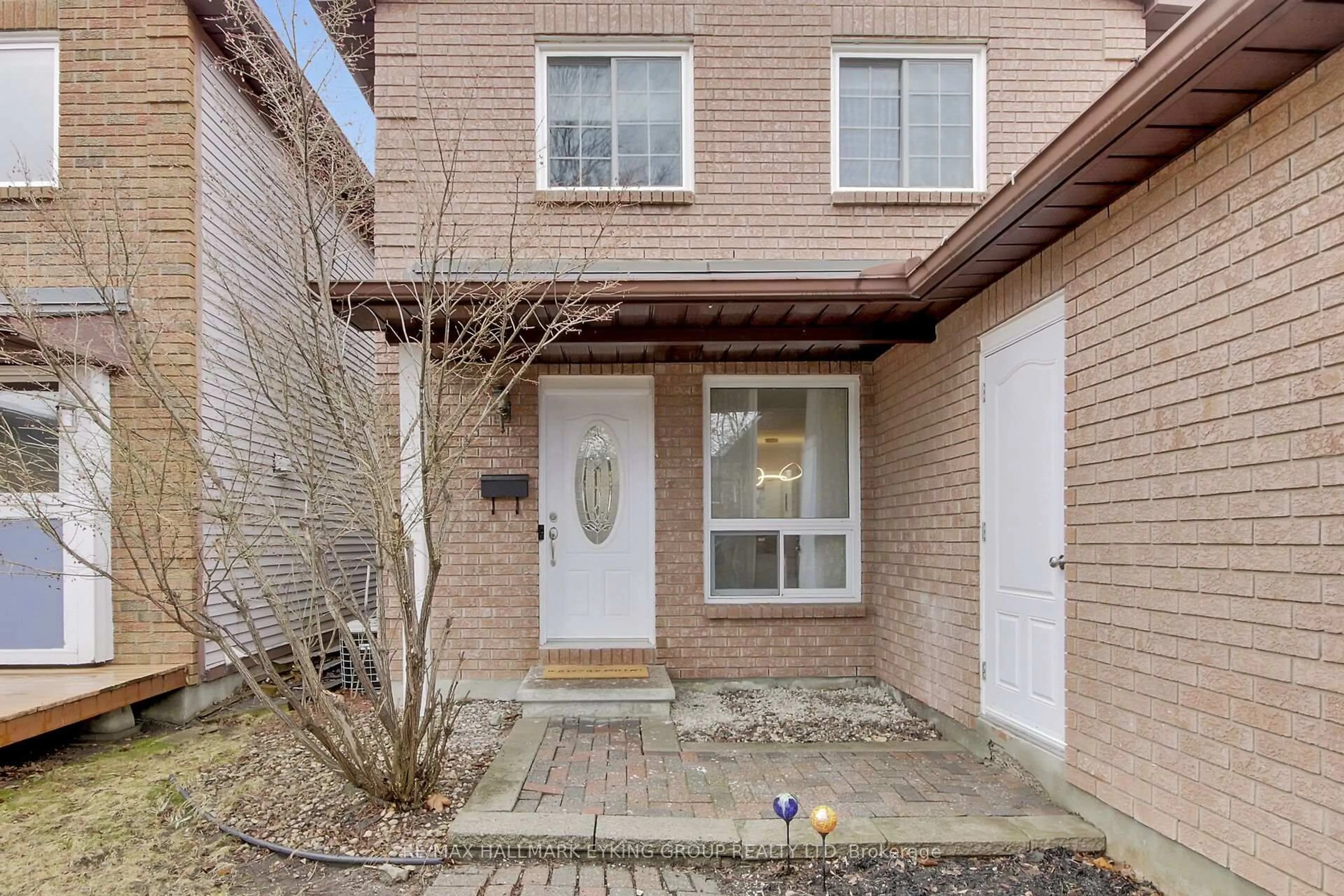 Unknown for 8 Vickers Way, Ottawa Ontario K2L 3P9