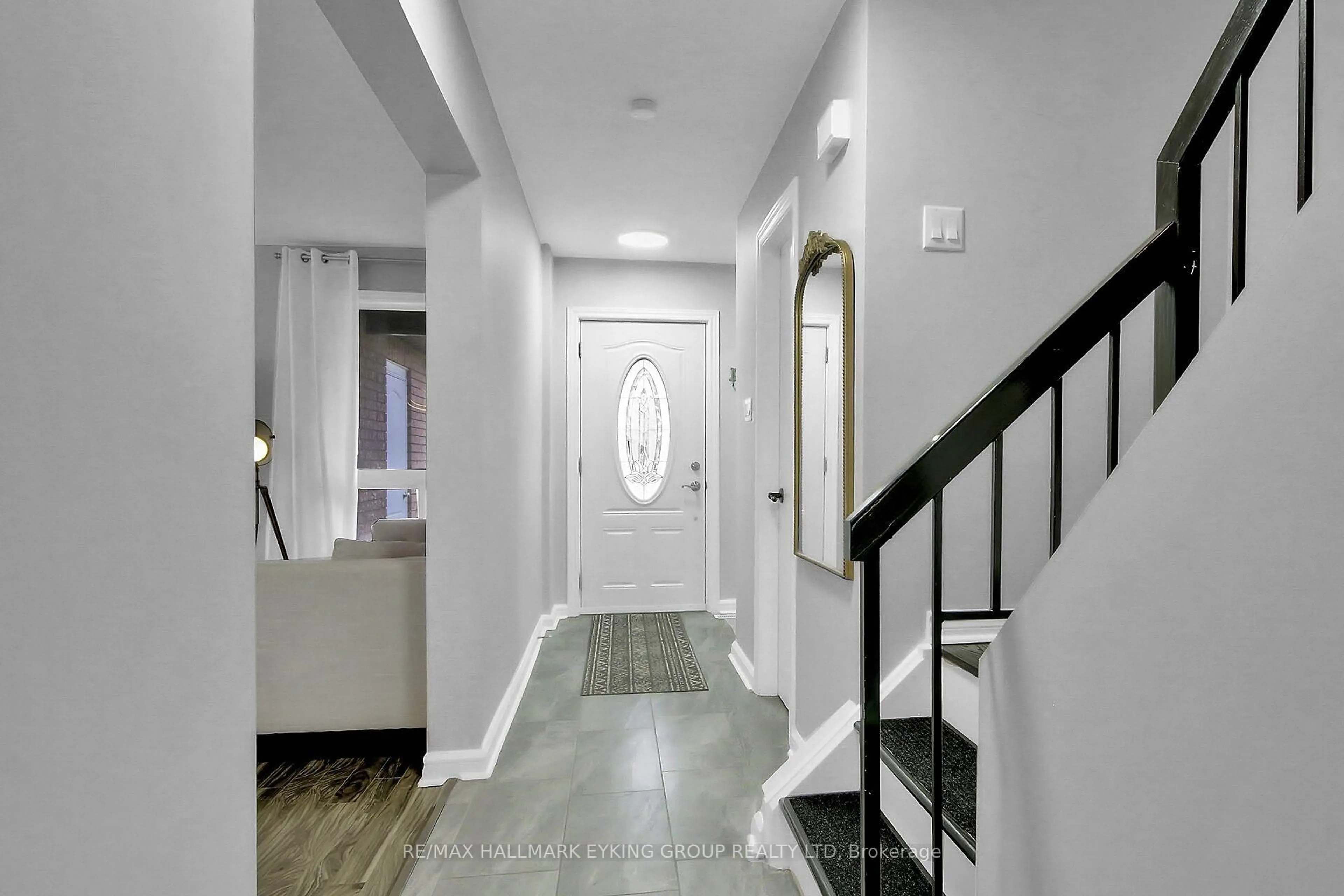 Indoor foyer for 8 Vickers Way, Ottawa Ontario K2L 3P9