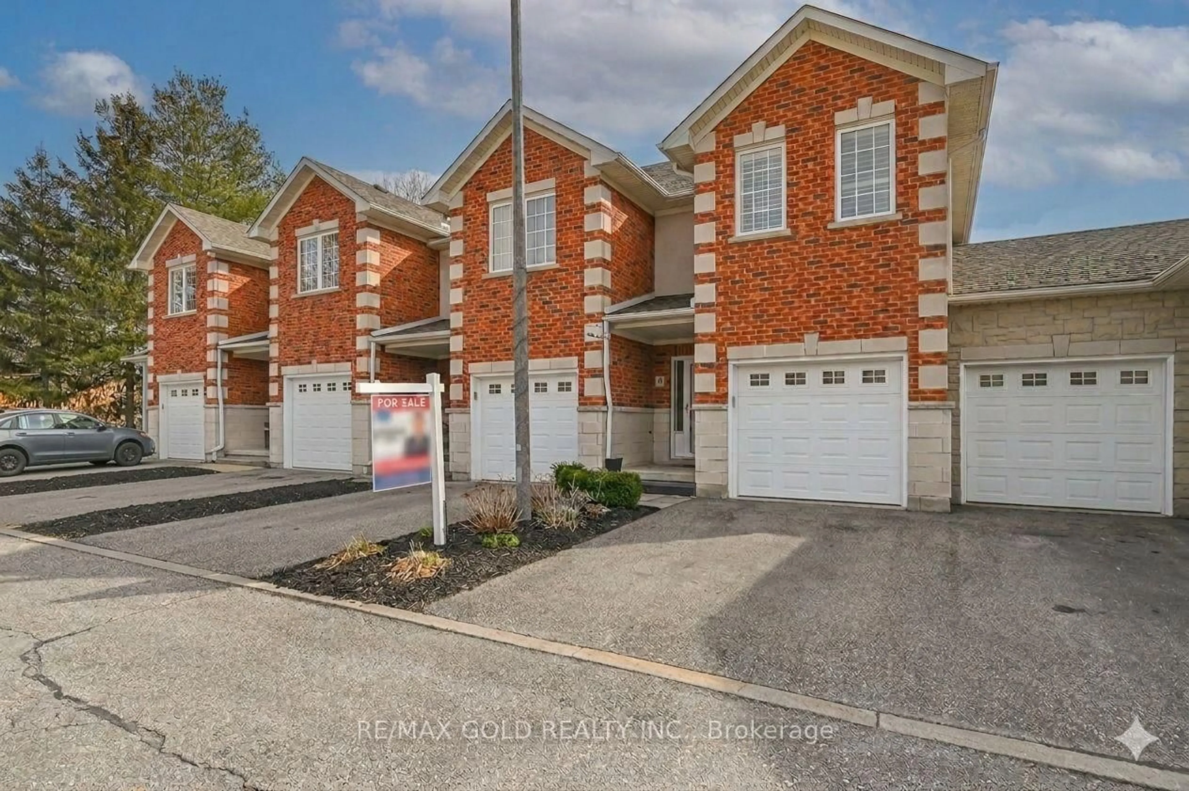 A pic from outside/outdoor area/front of a property/back of a property/a pic from drone, street for 81 Valridge Dr #9, Hamilton Ontario L9G 5B7