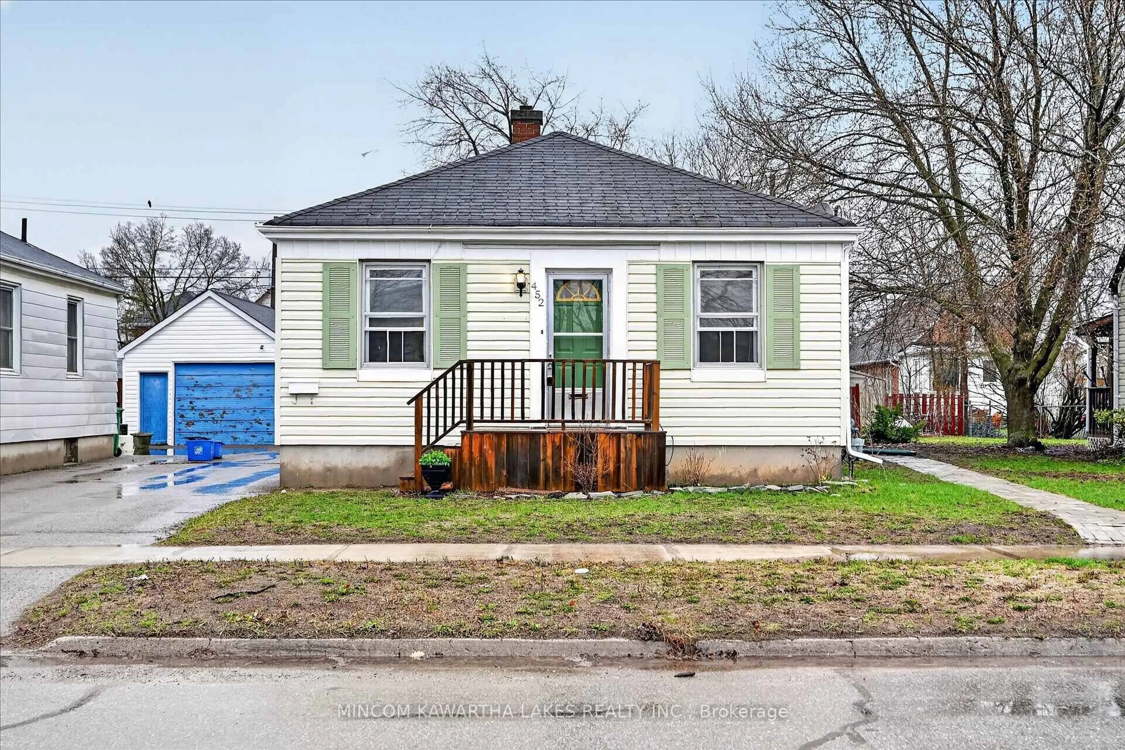 Home with brick exterior material, street for 452 Hamilton St, Peterborough Ontario K9J 4B9