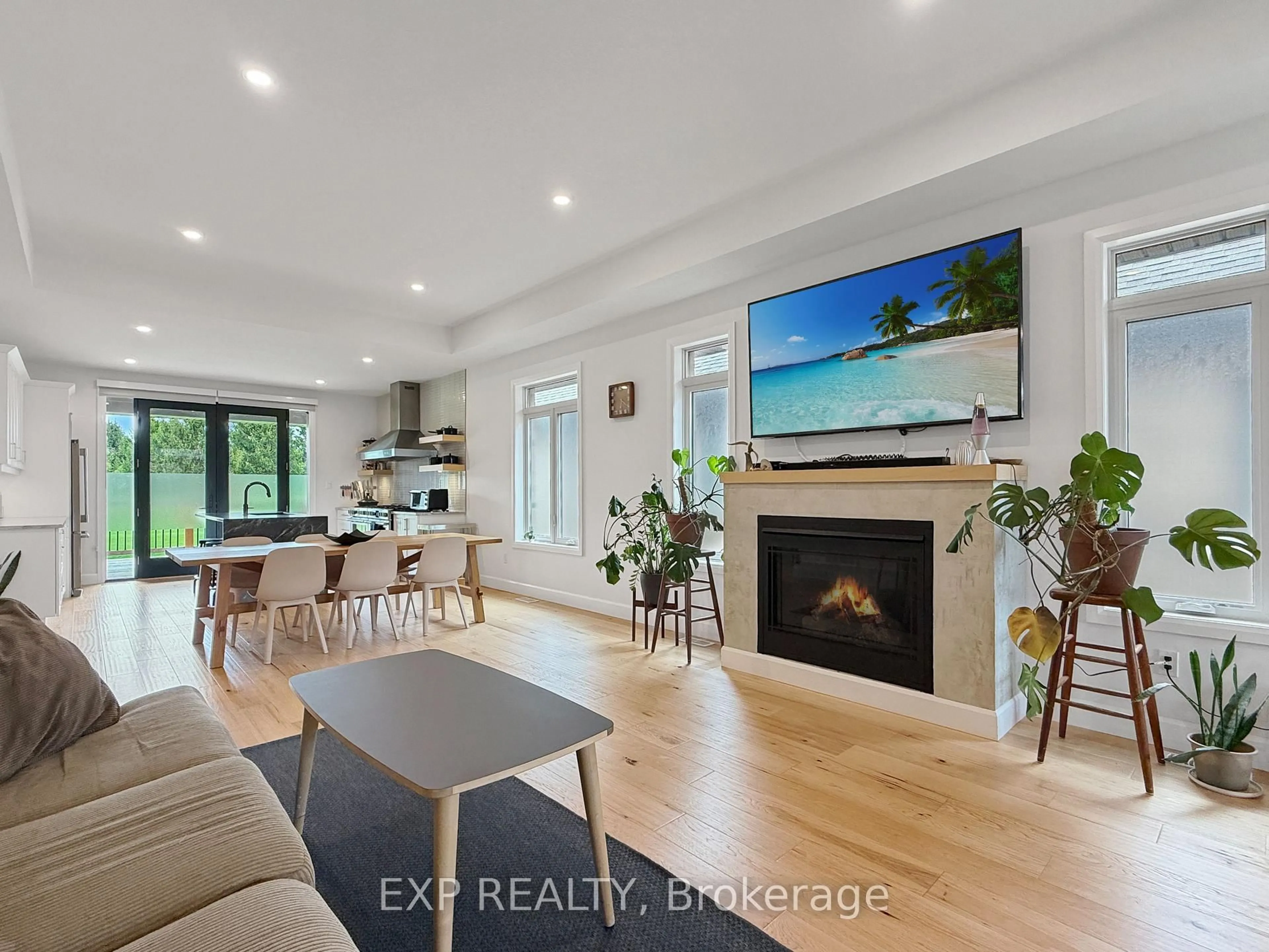 Unknown for 159 Collins Way #31, Strathroy-Caradoc Ontario N7G 0G8