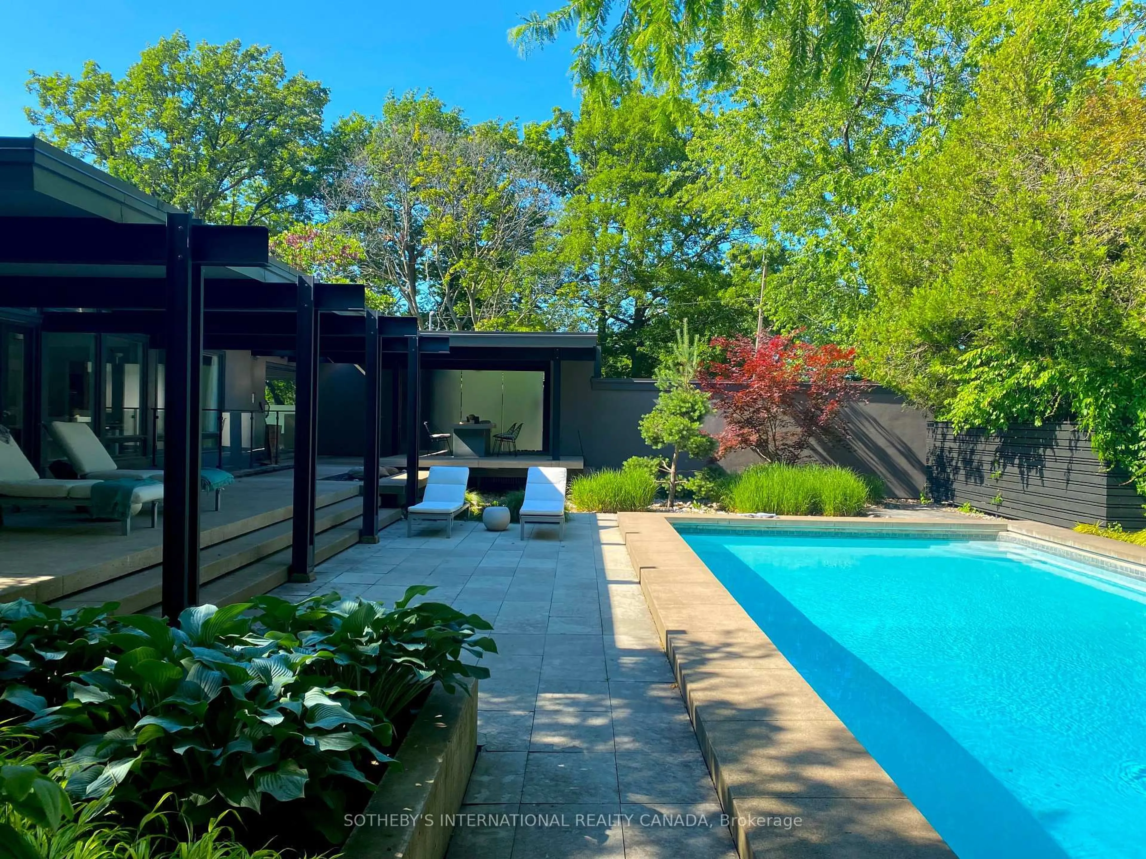 Unknown for 105 Marsdale Dr, St. Catharines Ontario L2T 3T3