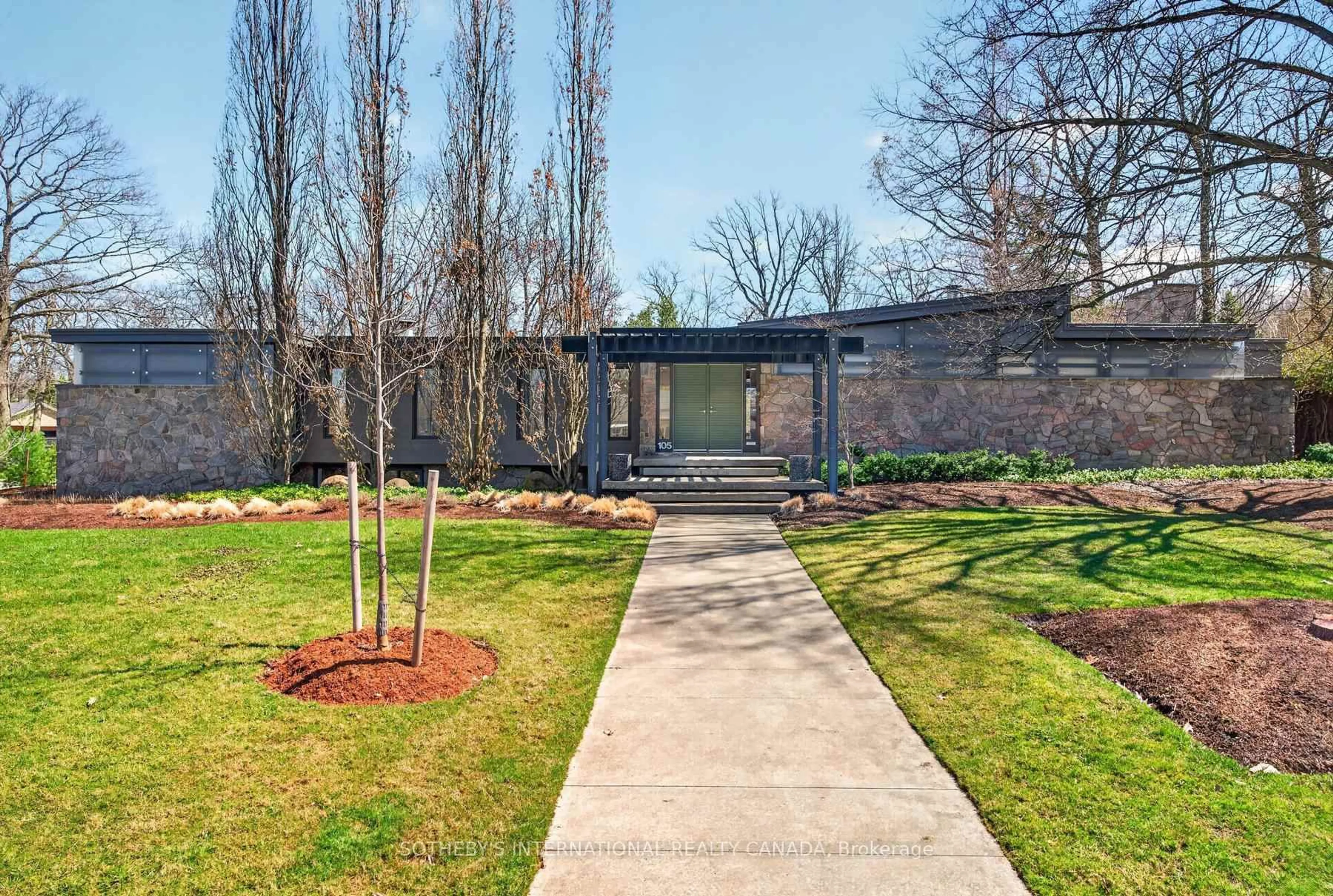 Home with brick exterior material, street for 105 Marsdale Dr, St. Catharines Ontario L2T 3T3