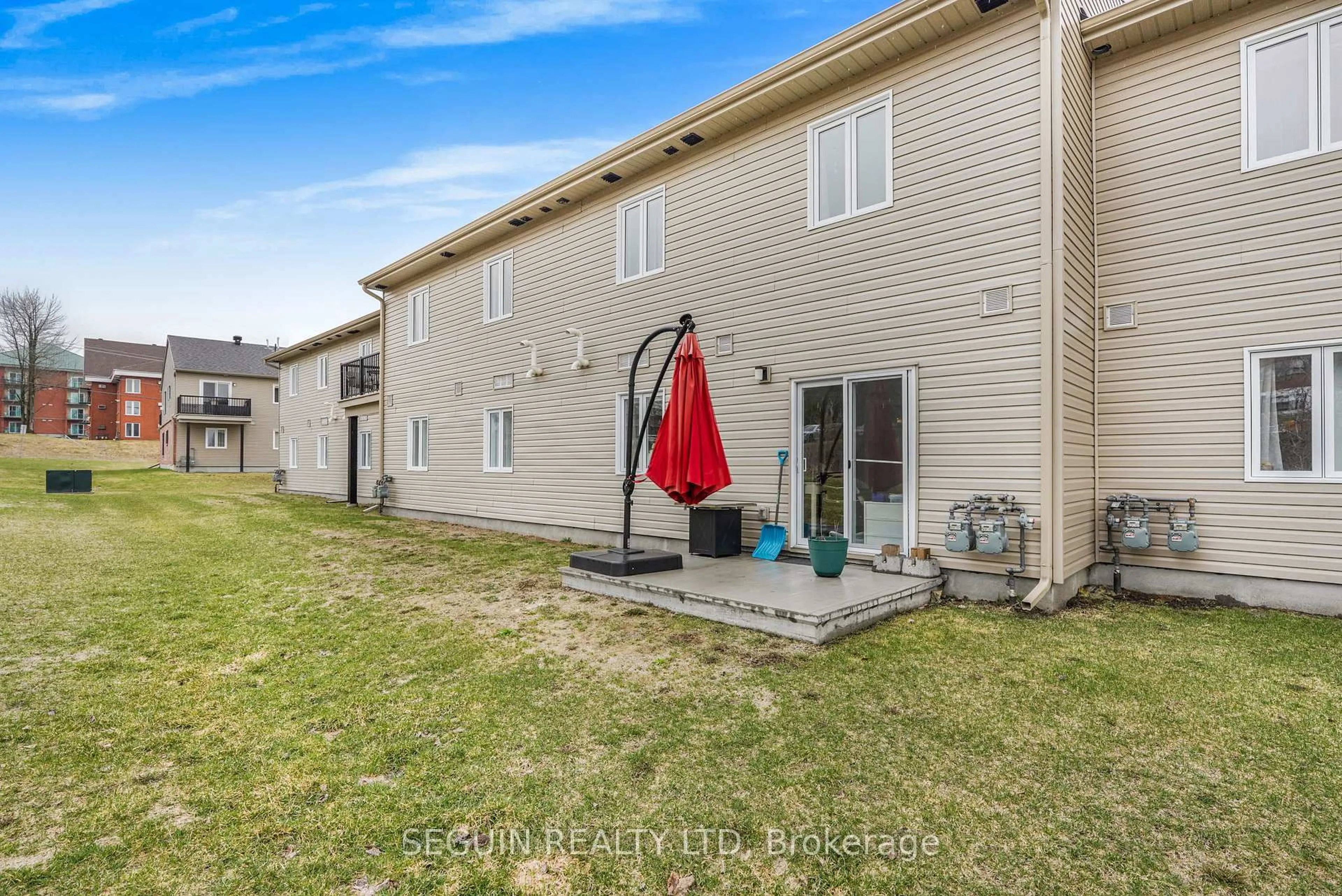 Patio, unknown for 225 Spence Ave #205, Hawkesbury Ontario K6A 0B5