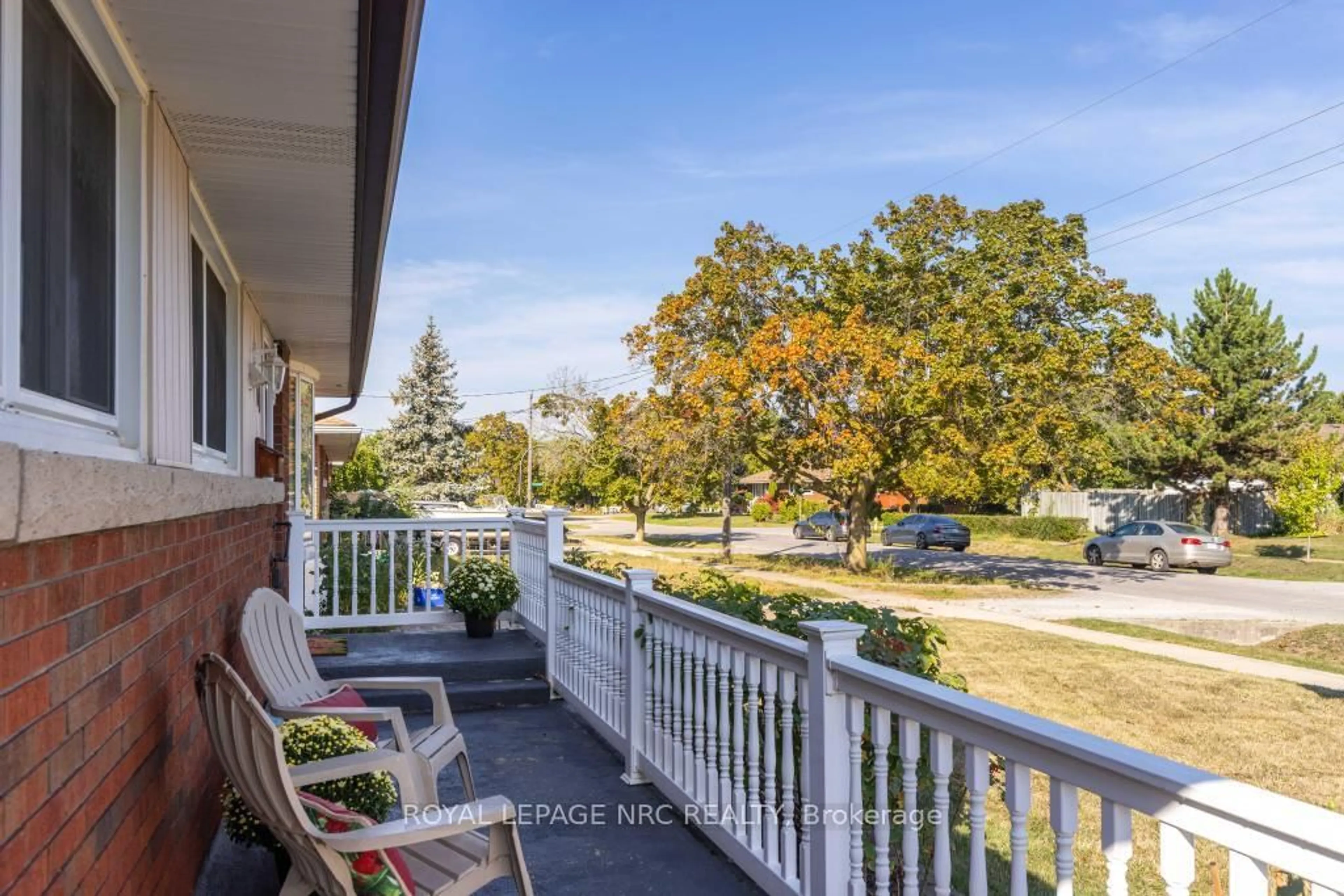 Patio, water/lake/river/ocean view for 10 Ridgeview Ave, St. Catharines Ontario L2M 6B3