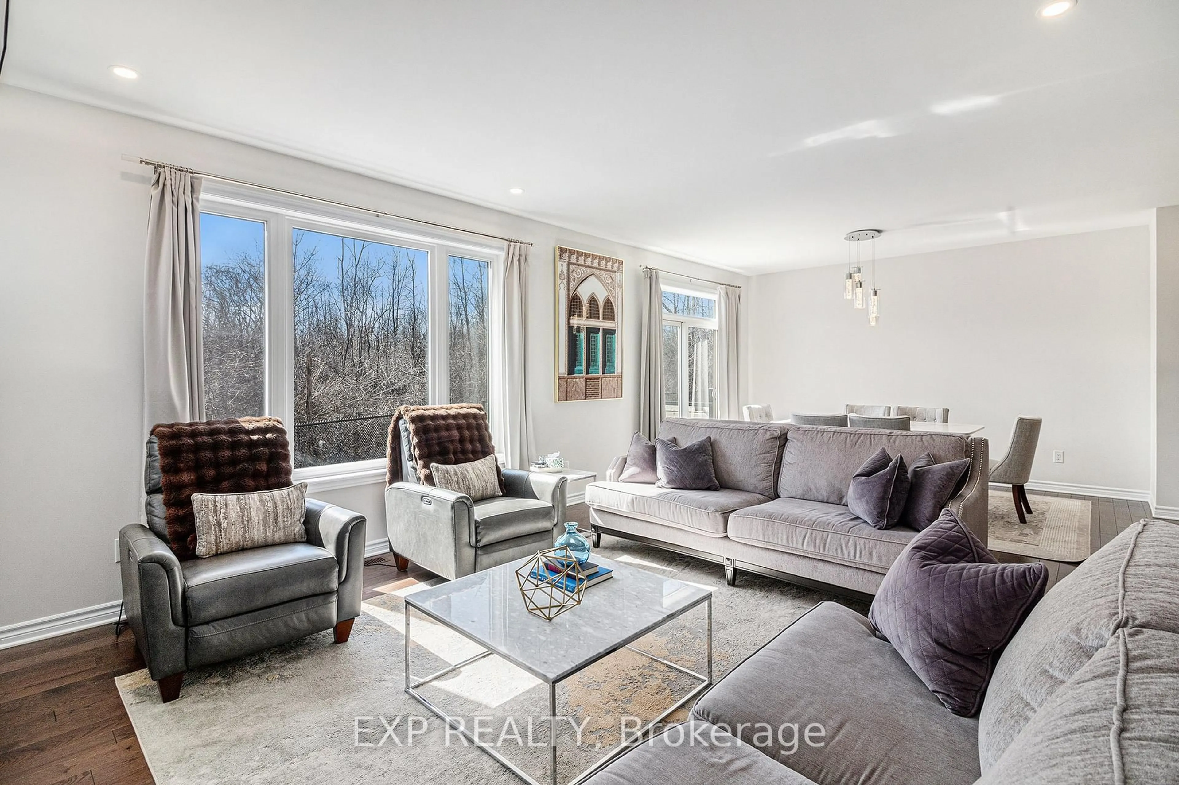 Living room with furniture, unknown for 107 Rallidale St, Ottawa Ontario K1X 0G7