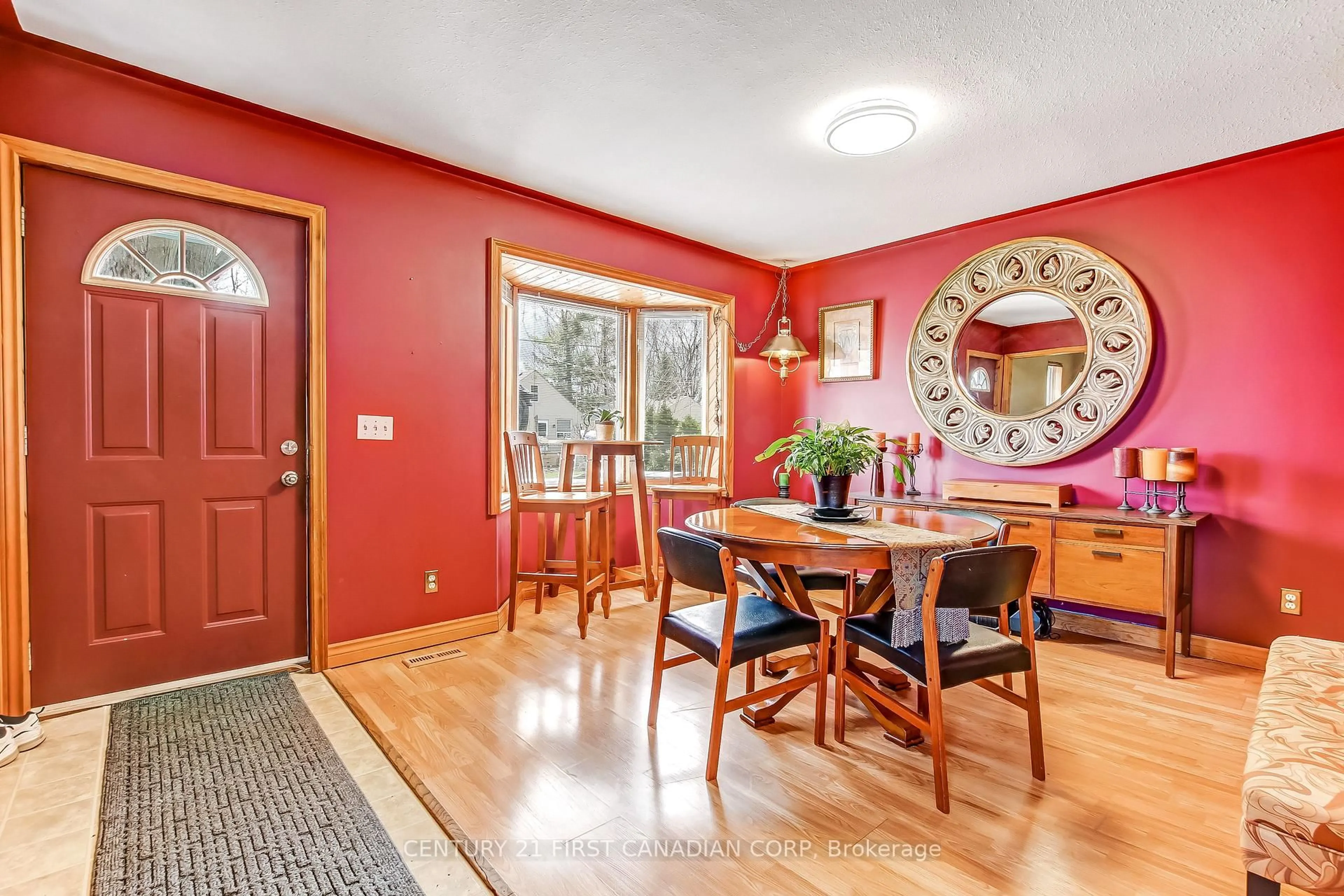Dining room, unknown for 114 Connaught Ave, London East Ontario N5Y 3A6