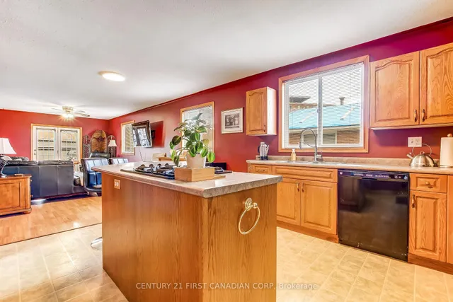 114 Connaught Ave, London East 5