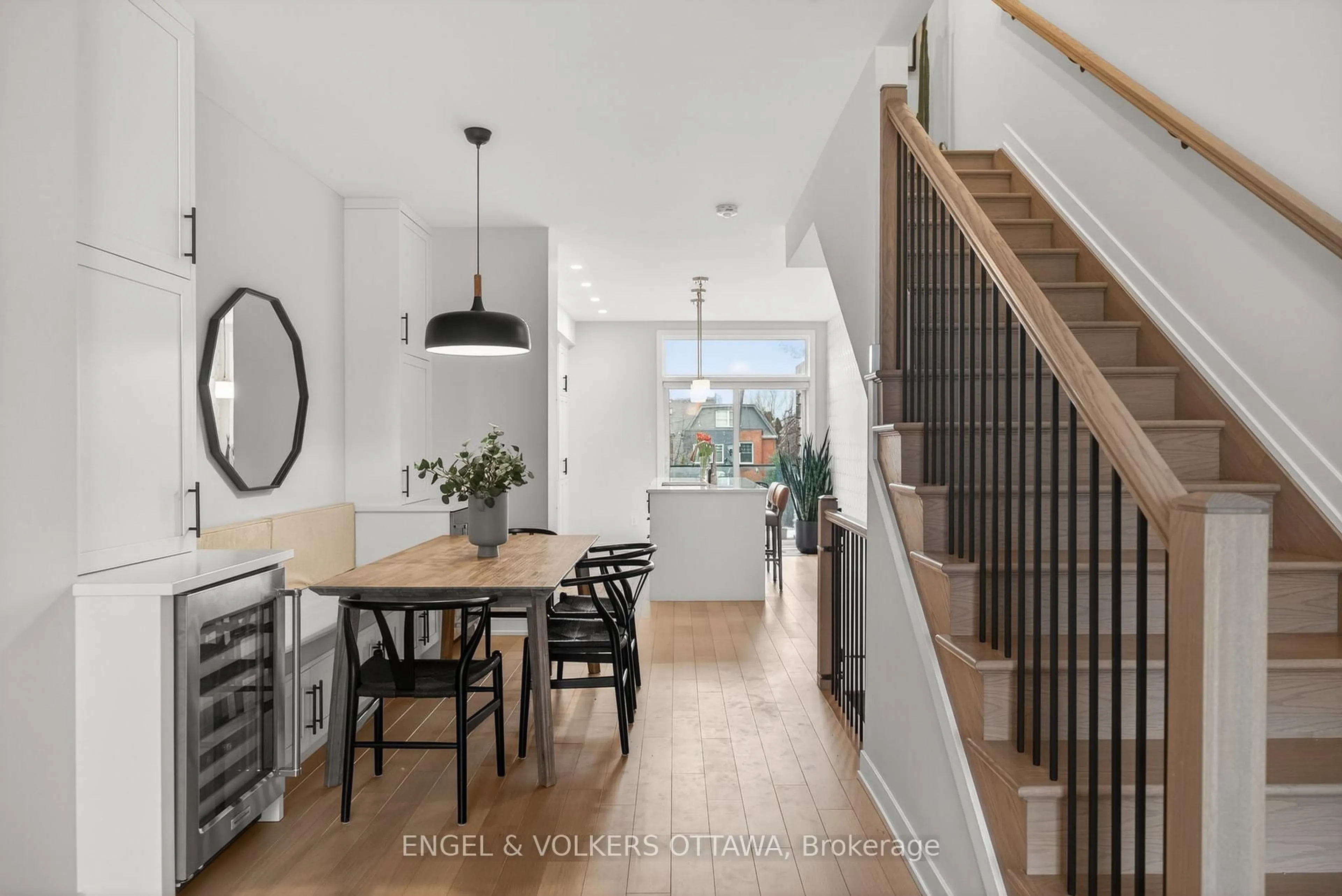 Unknown for 55 Oblats Ave, Ottawa Ontario K1S 5W1