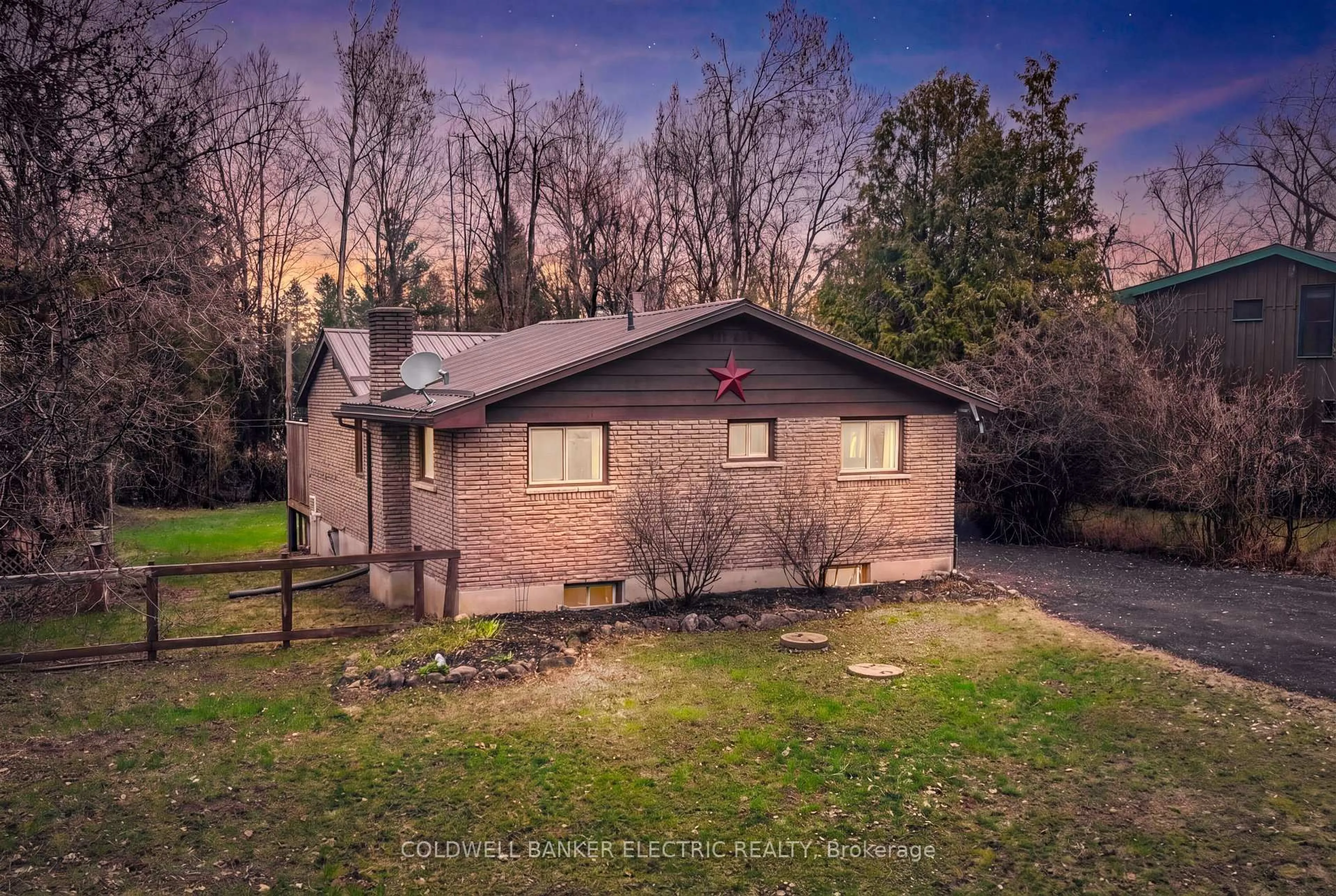 A pic from outside/outdoor area/front of a property/back of a property/a pic from drone, unknown for 30 Woods Ave, Kawartha Lakes Ontario K0L 2W0