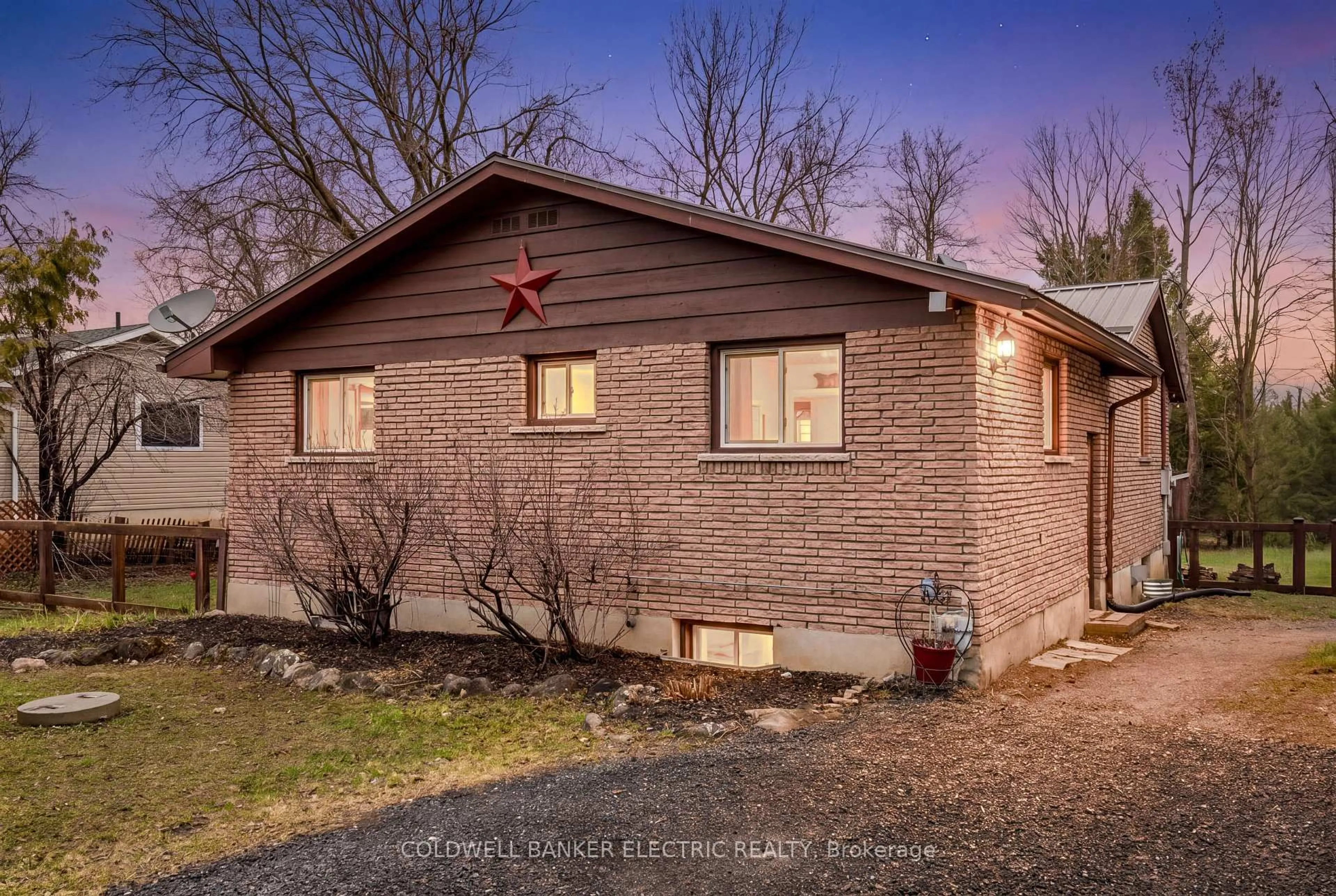 Home with brick exterior material, unknown for 30 Woods Ave, Kawartha Lakes Ontario K0L 2W0