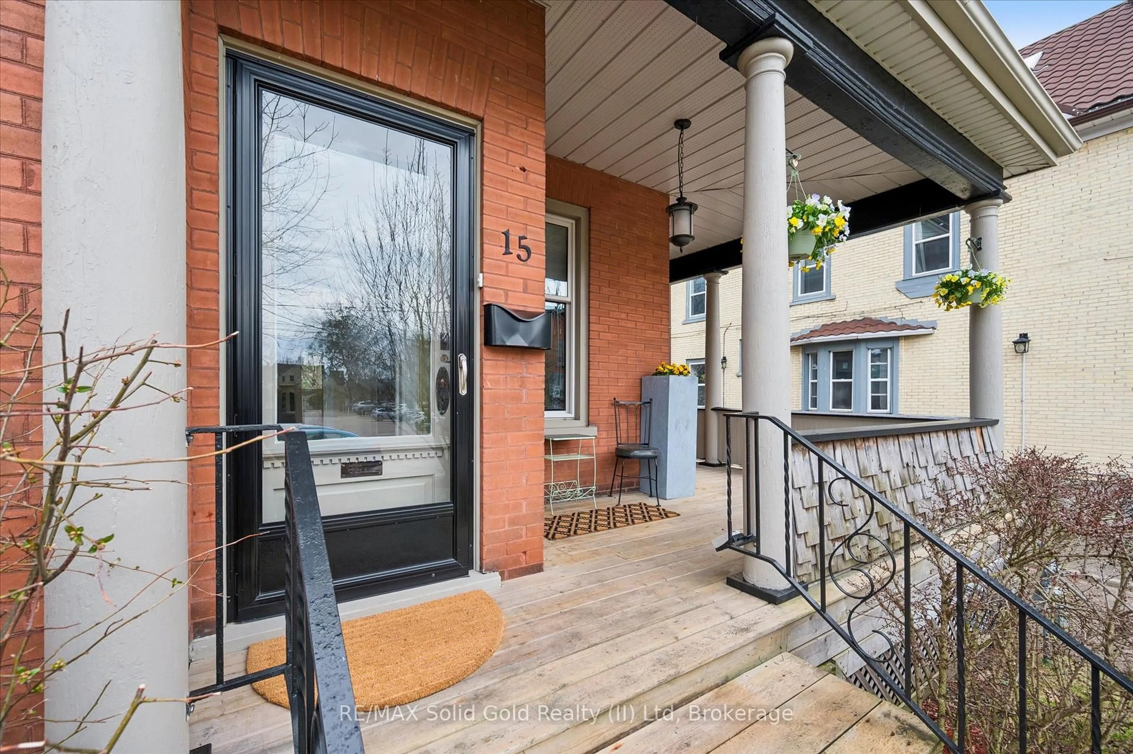 Unknown for 15 Samuel St, Kitchener Ontario N2H 1N9