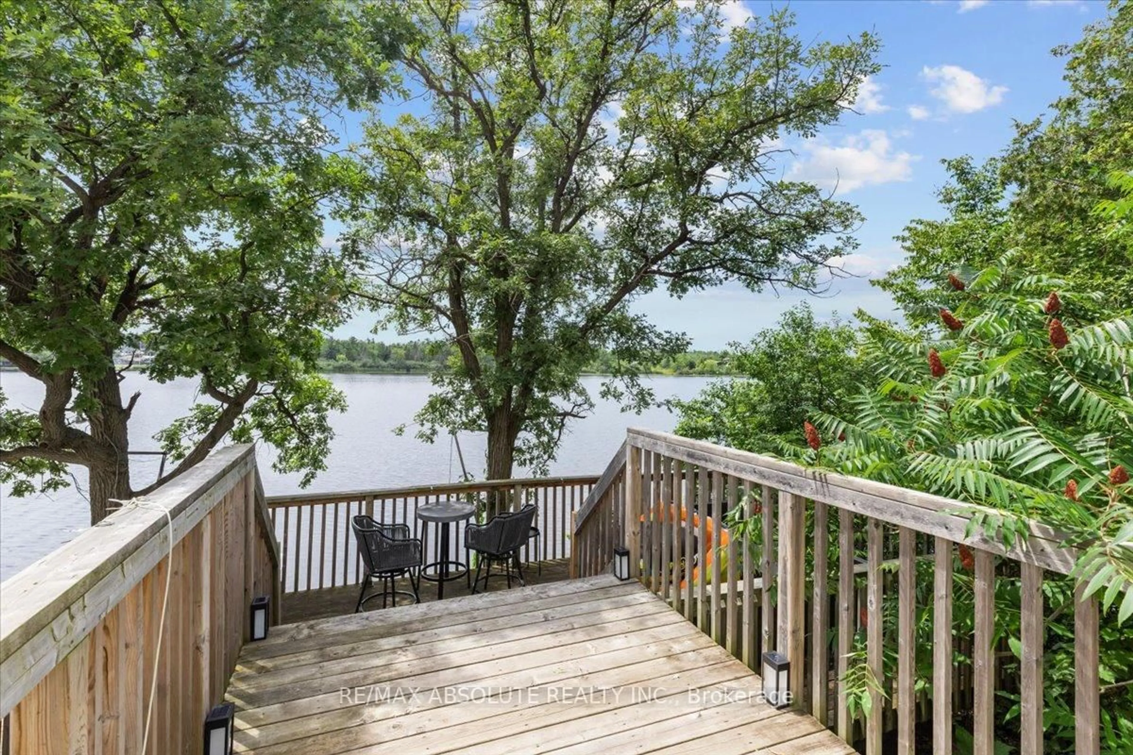 Patio, water/lake/river/ocean view for 5-871 BERRY SIDE Rd, Ottawa Ontario K0A 1T0