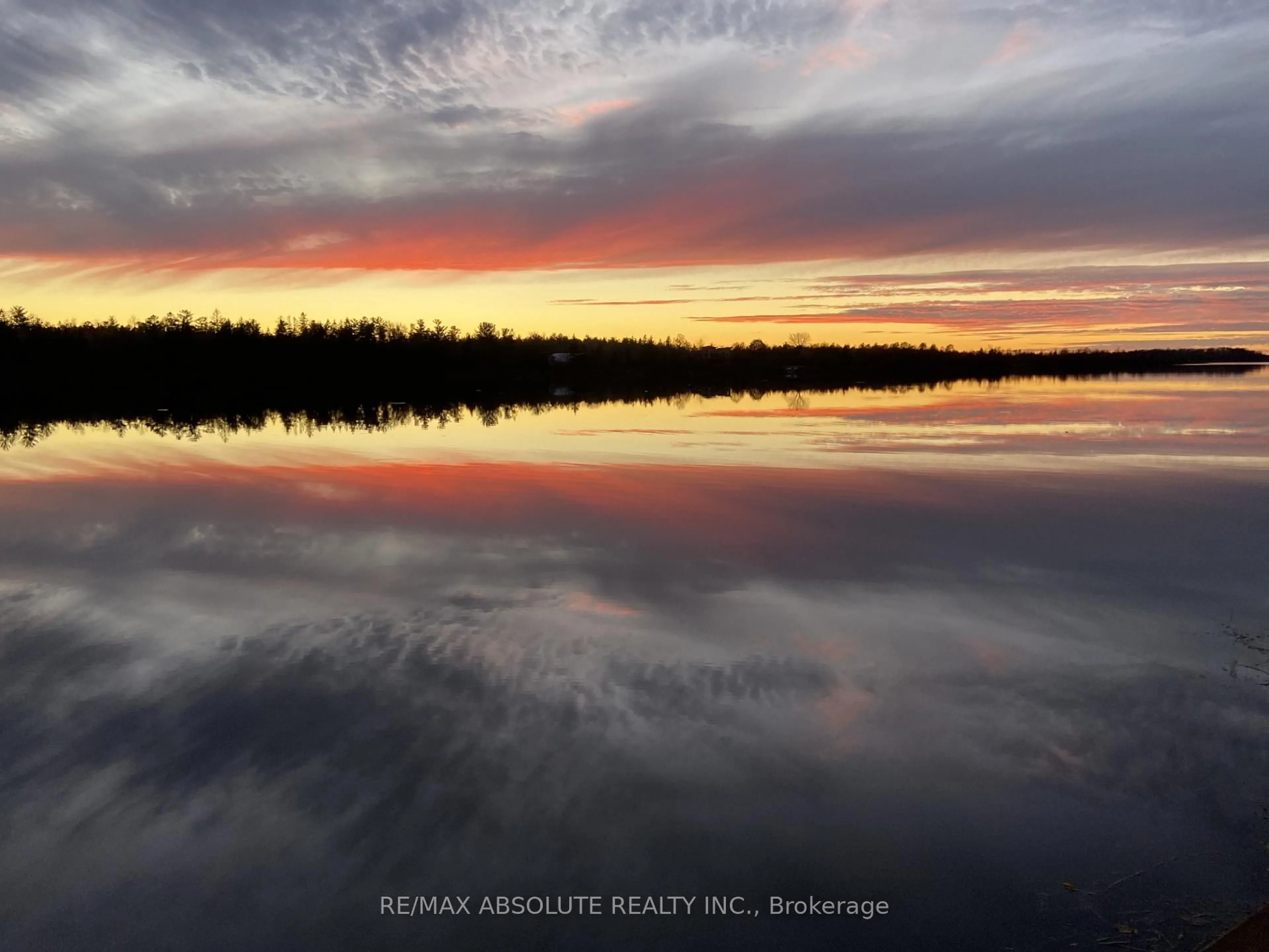 Blurry image for 5-871 BERRY SIDE Rd, Ottawa Ontario K0A 1T0