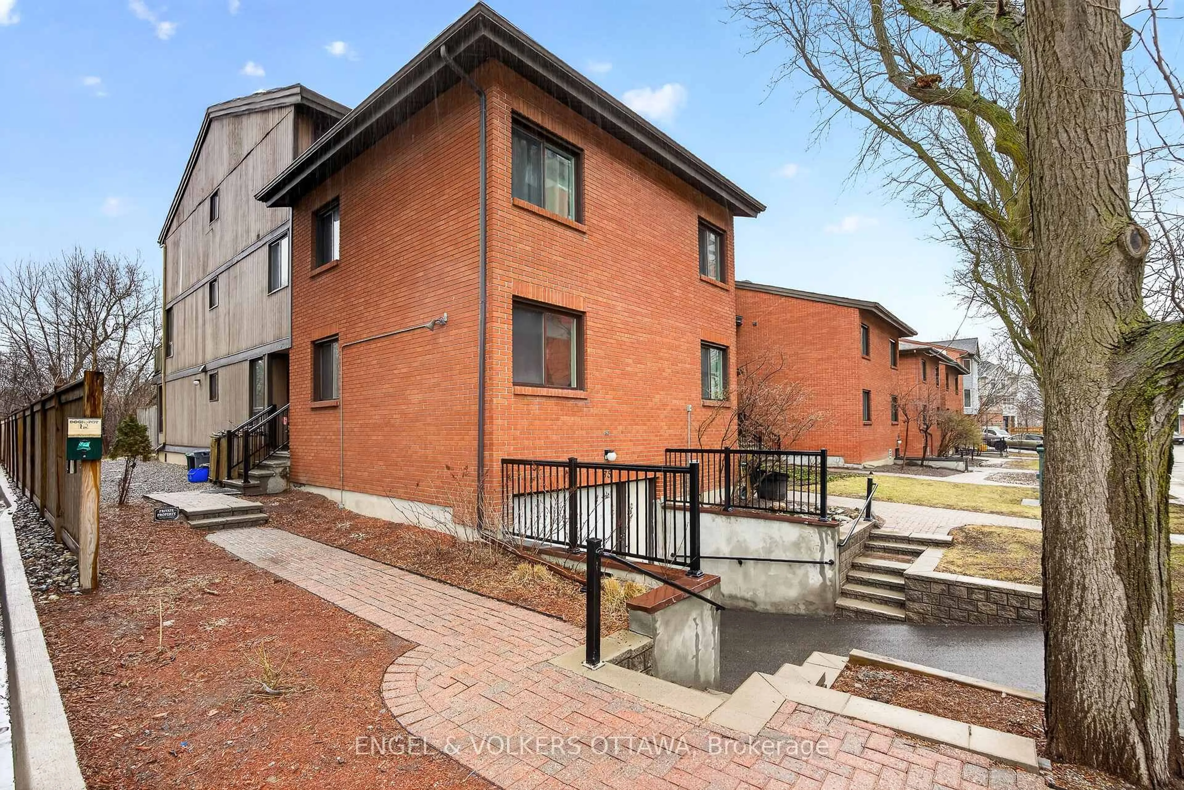 Home with brick exterior material, street for 35 Robinson Ave #B, Ottawa Ontario K1N 8N8