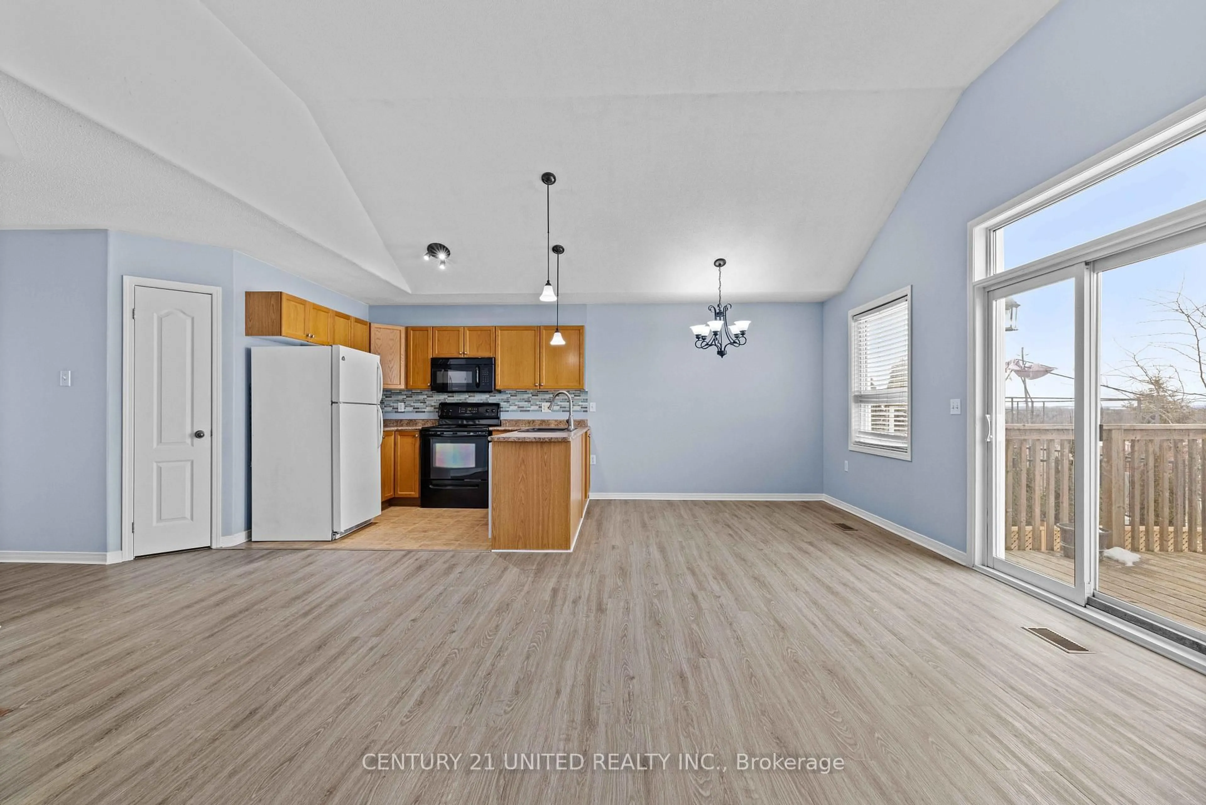 Open concept kitchen, unknown for 608 Clancy Cres, Peterborough Ontario K9K 2S2