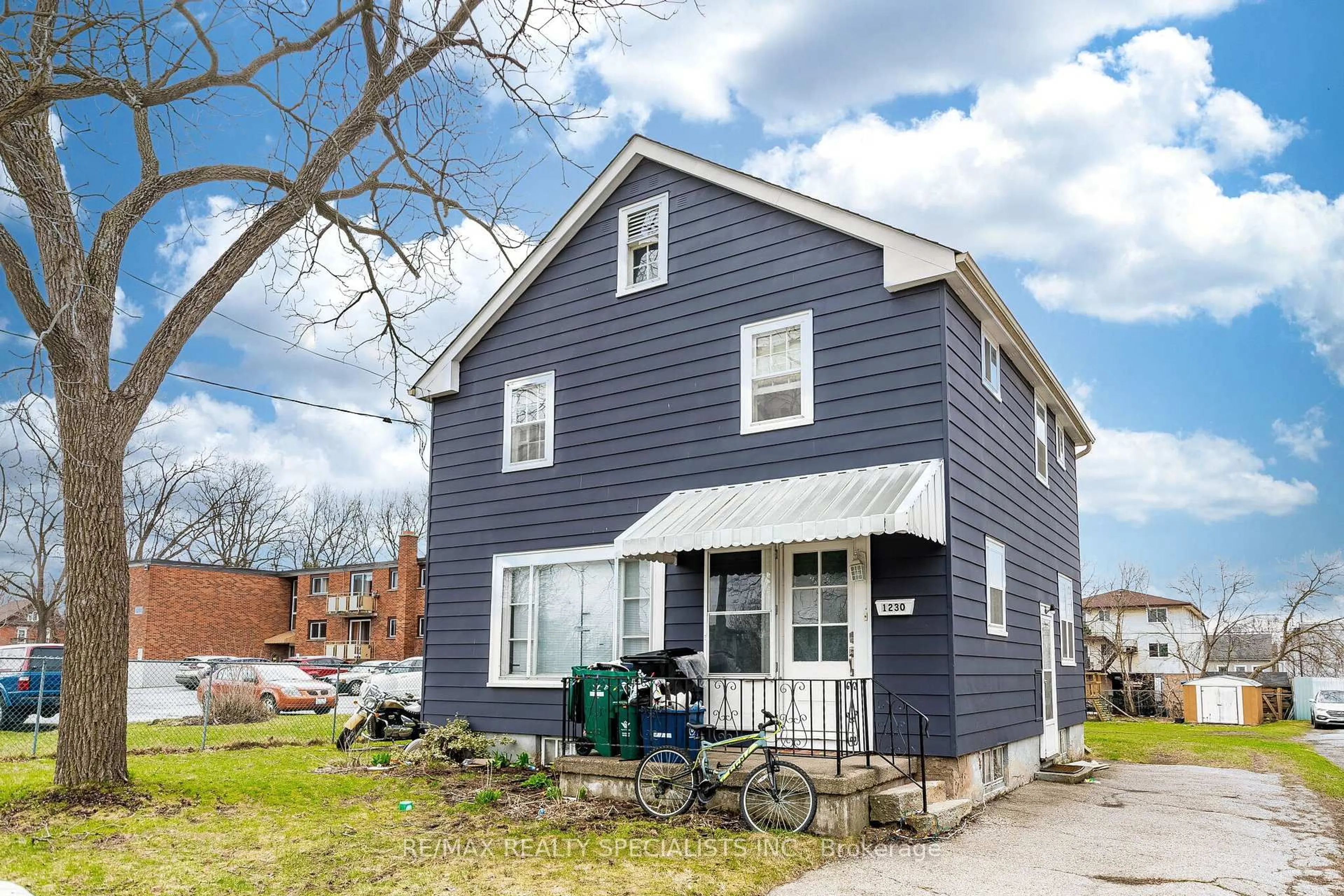 Unknown for 1230 Duke St, Cambridge Ontario N3H 3V7